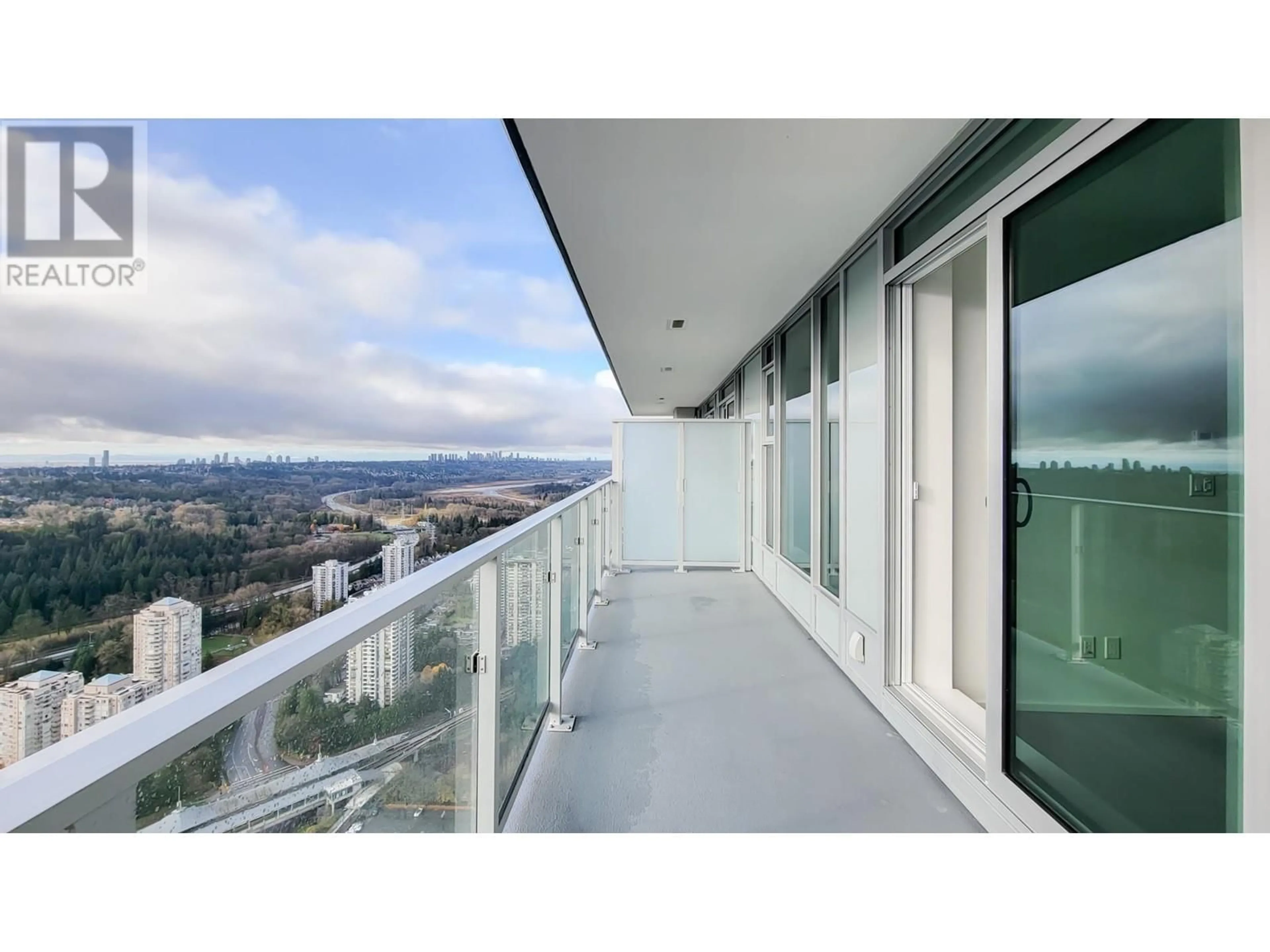 Balcony in the apartment, the view of city buildings for 4901 3809 EVERGREEN PLACE, Burnaby British Columbia V3J0M1