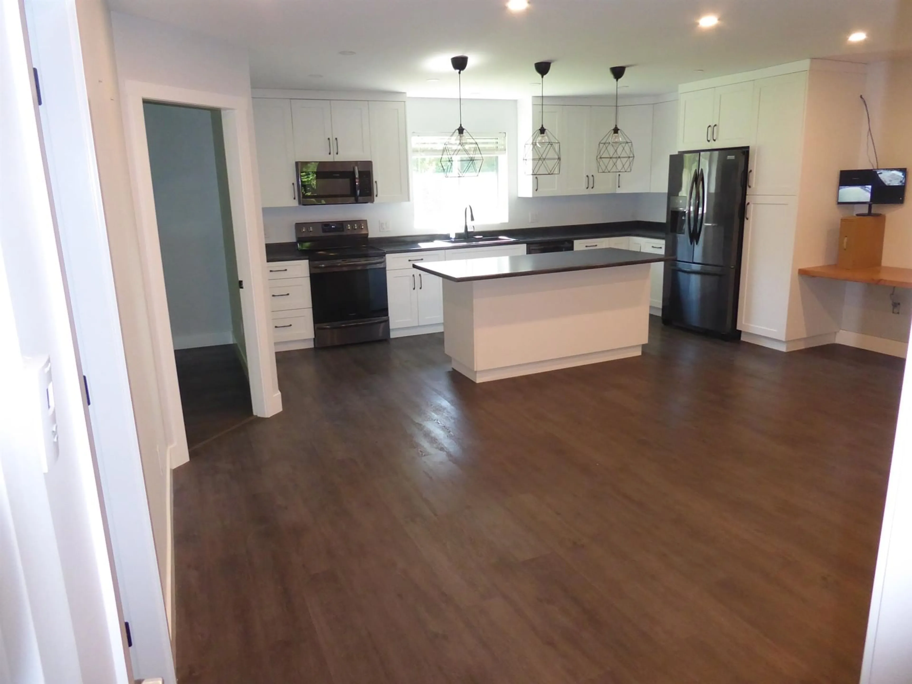 Open concept kitchen for 5108 244 STREET, Langley British Columbia V2Z1G5