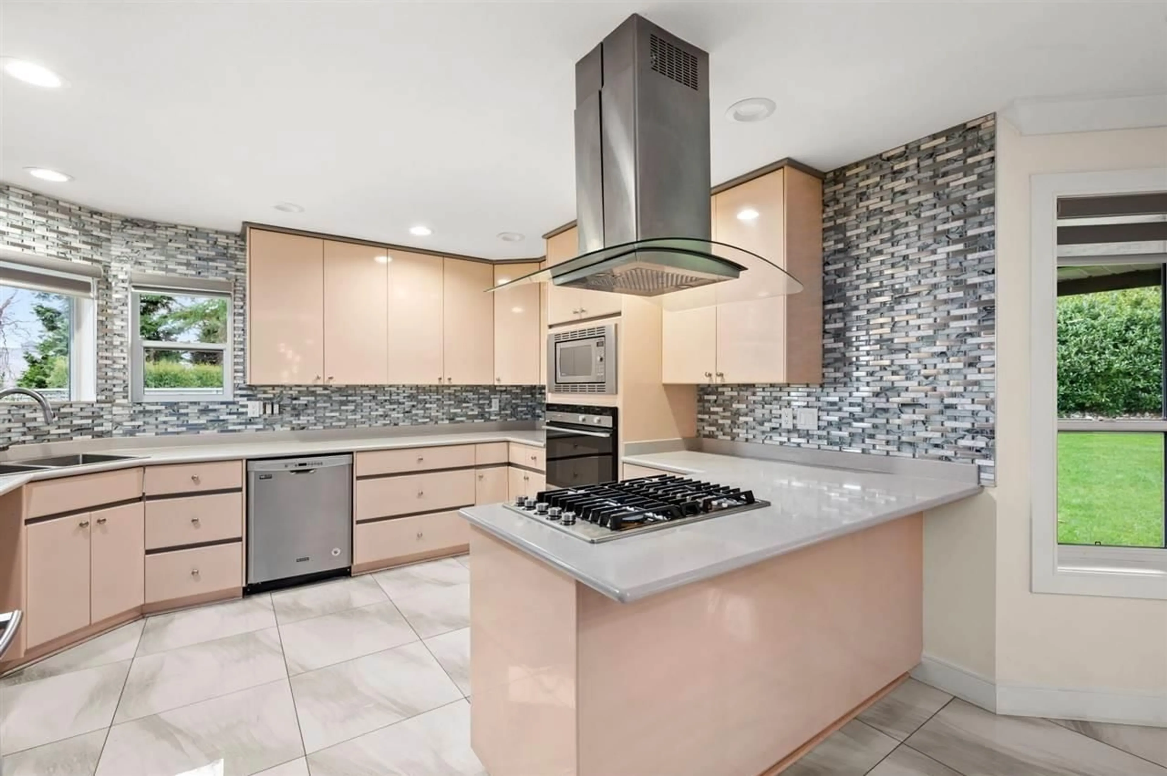 Contemporary kitchen, ceramic floors, cottage for 2045 183 STREET, Surrey British Columbia V3Z9W1