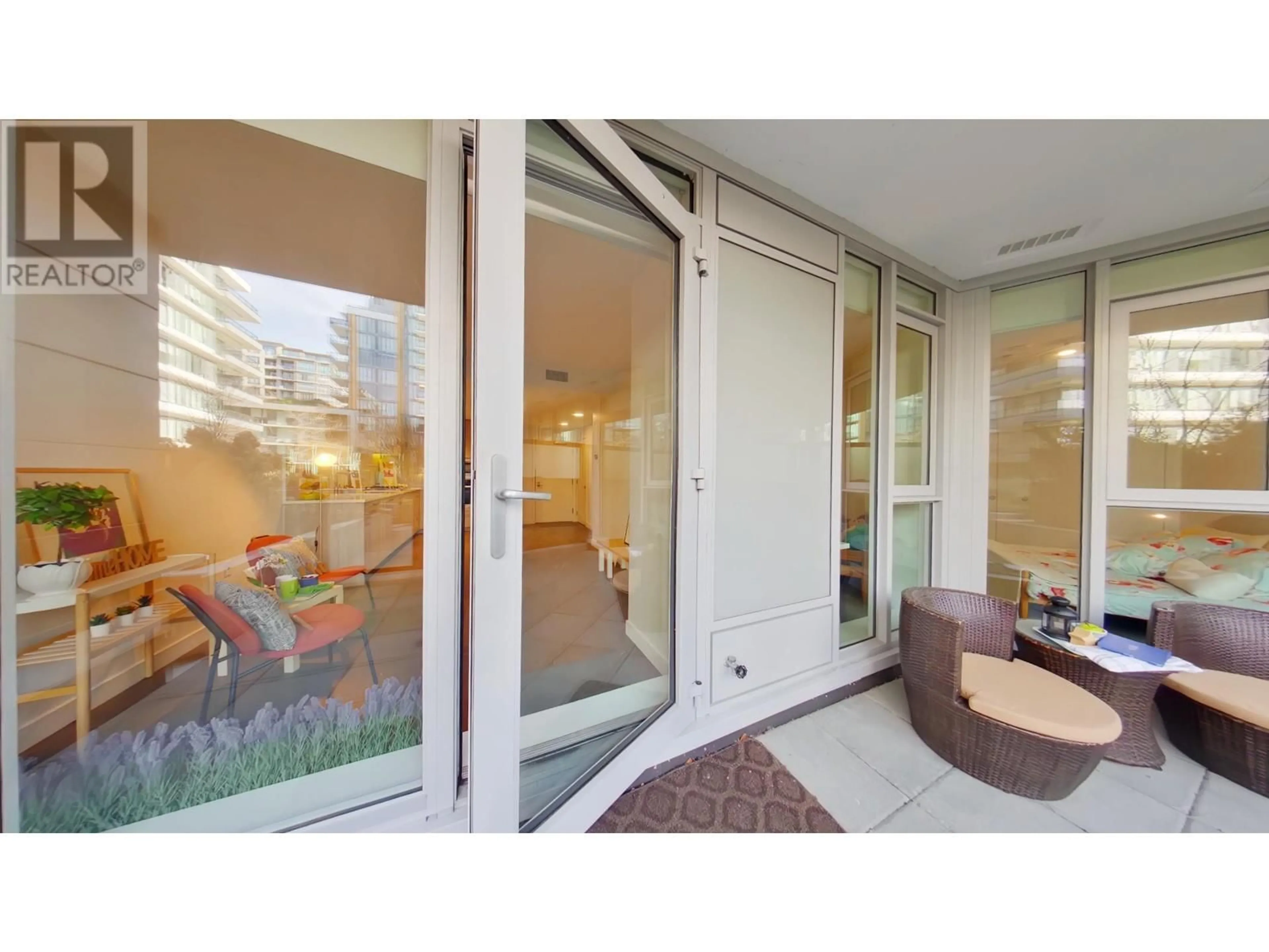 Patio, street for 510 - 8199 CAPSTAN WAY, Richmond British Columbia V6X0V1