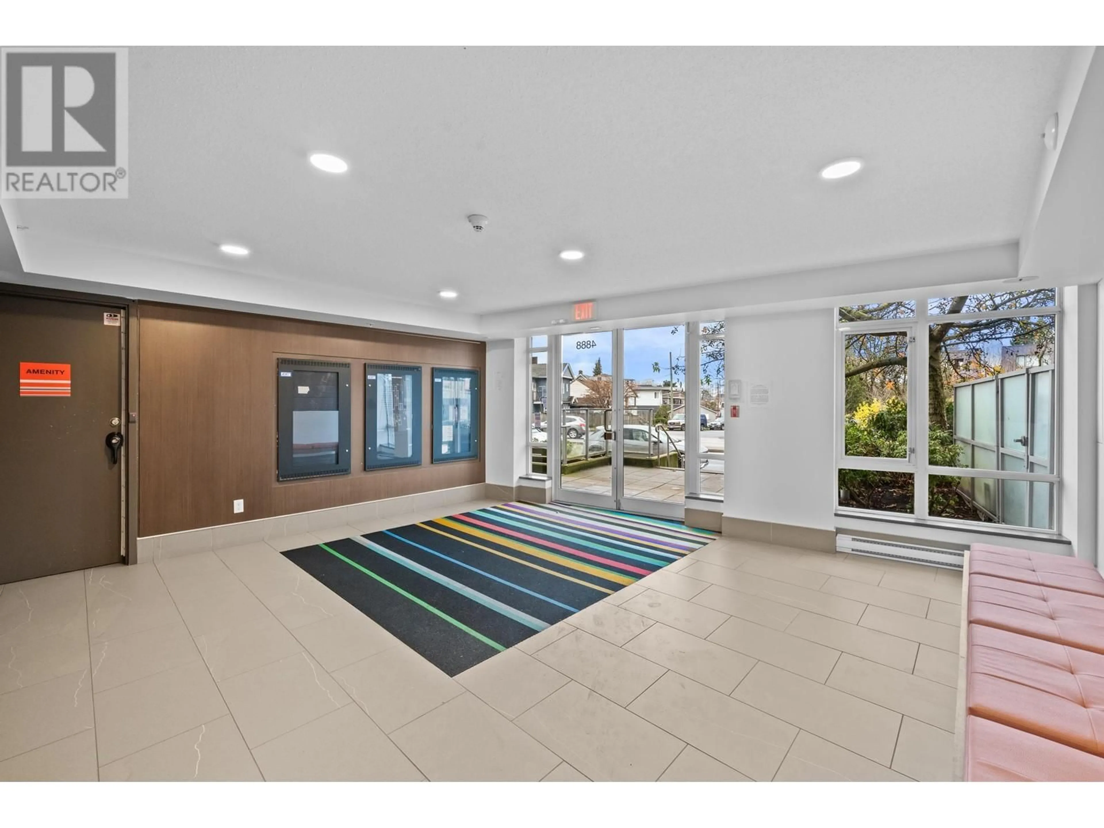 Indoor foyer, unknown floor for 609 4888 NANAIMO STREET, Vancouver British Columbia V5N0B5