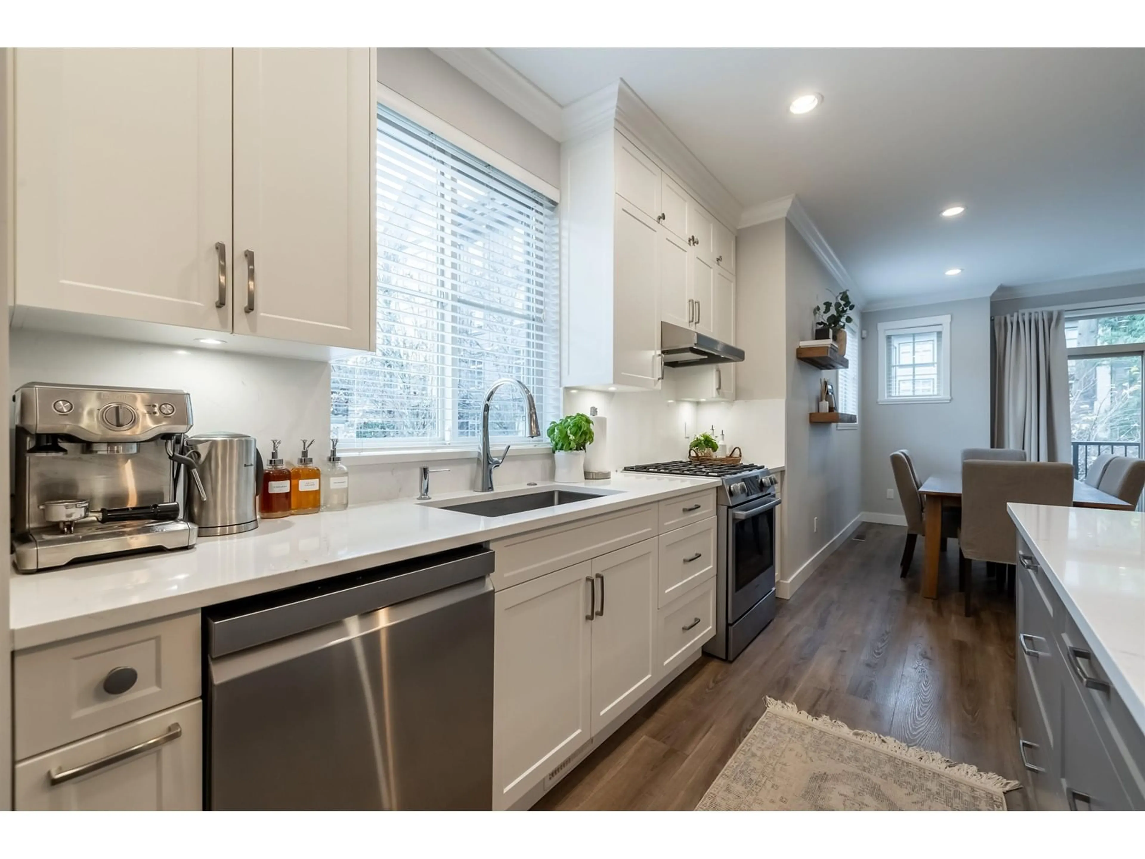 Open concept kitchen for 16 2845 156 STREET, Surrey British Columbia V3Z3Y3