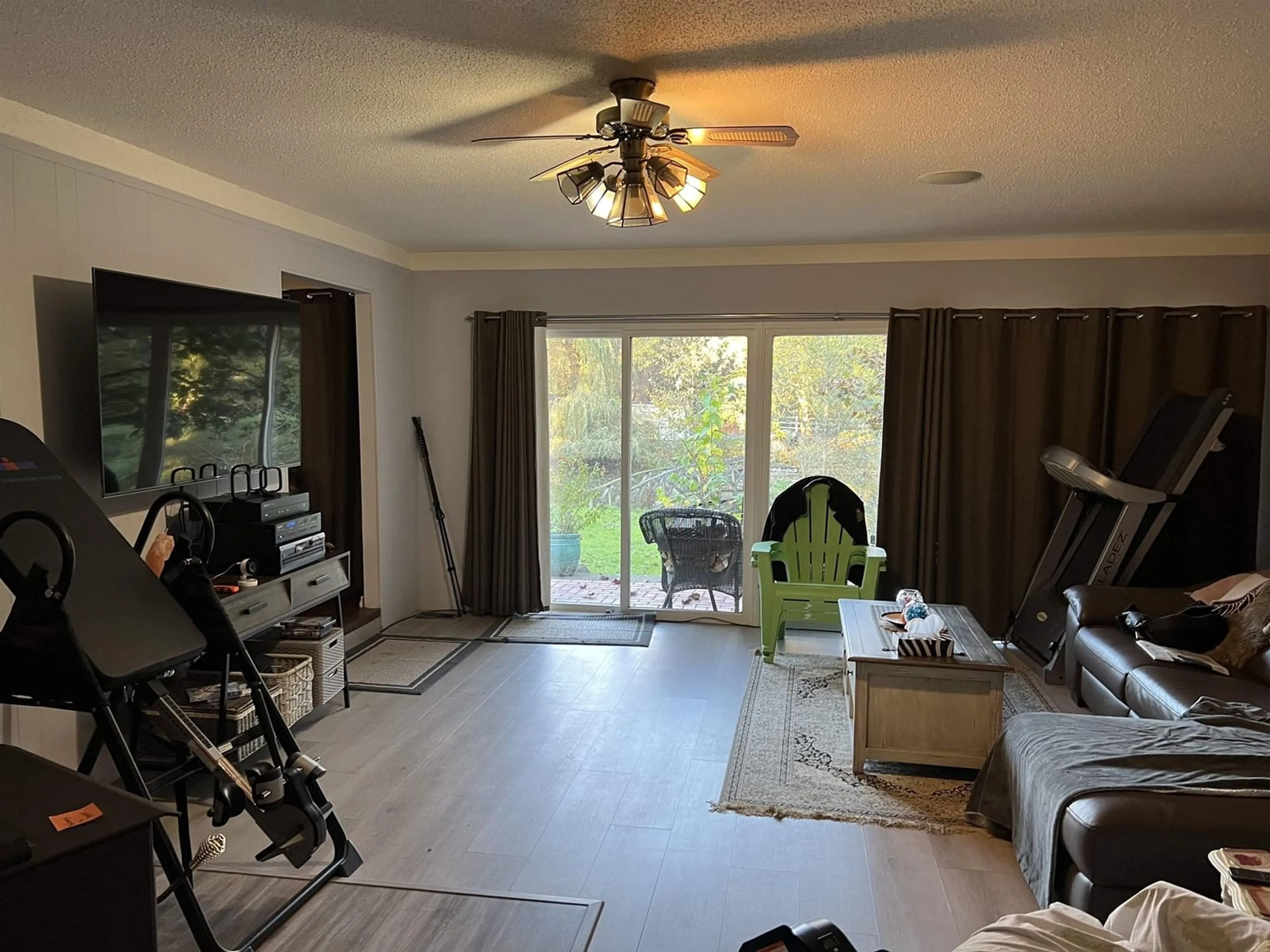 A pic of a room, wood floors for 18224 32 AVENUE, Surrey British Columbia V3Z1C6