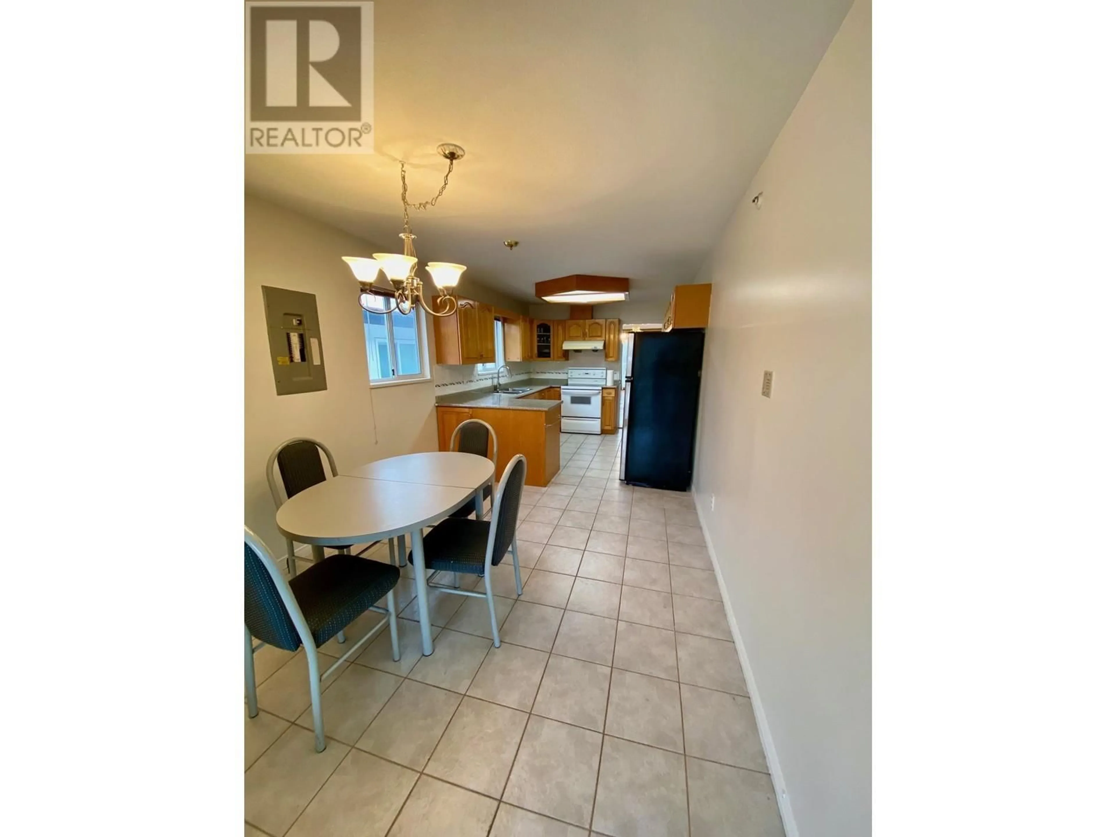 Standard kitchen, cement floor, cottage for 3153 PARKER STREET, Vancouver British Columbia V5K2V4