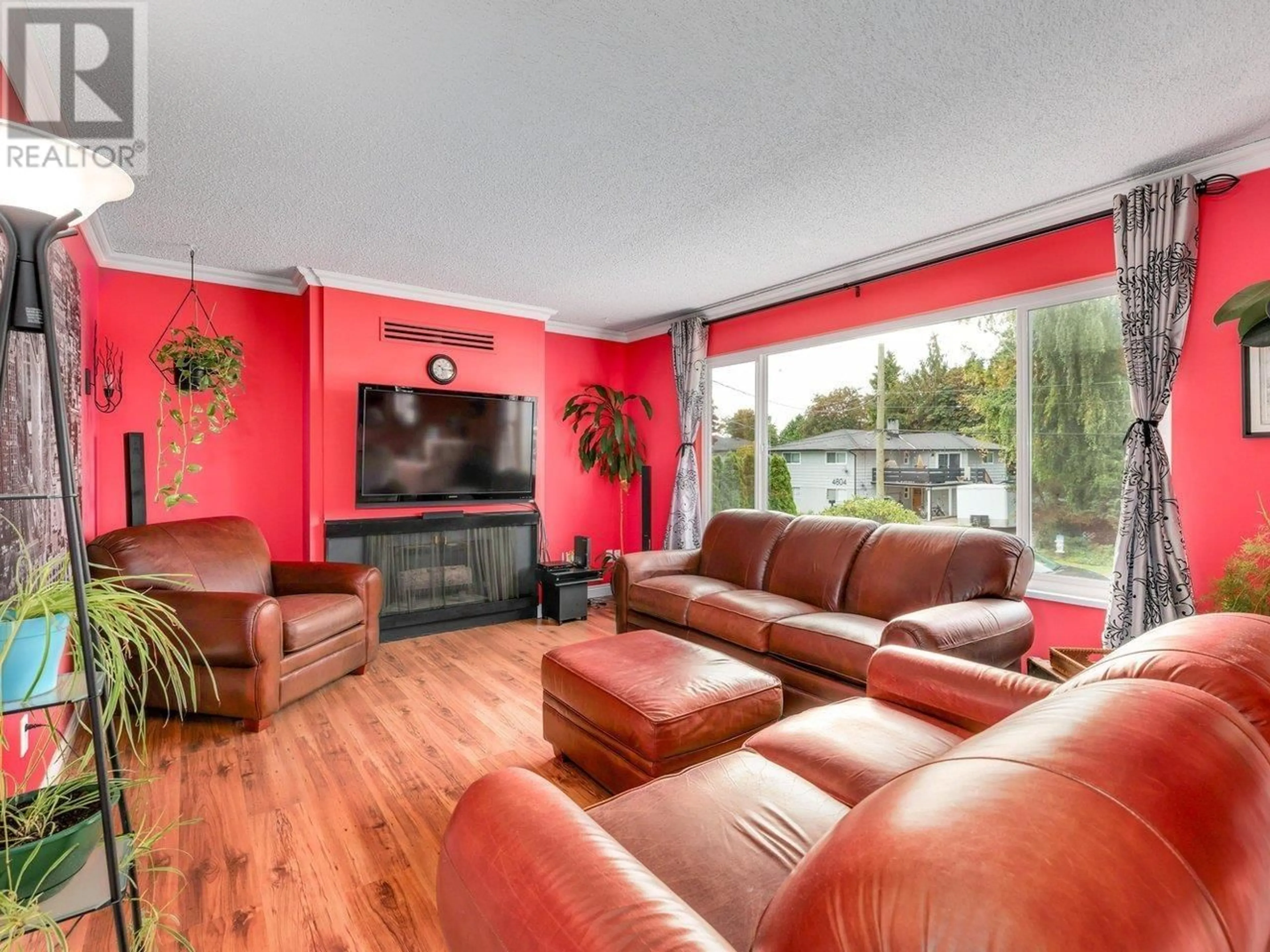 Living room, wood floors for 4795 44A AVENUE, Delta British Columbia V4K1E3