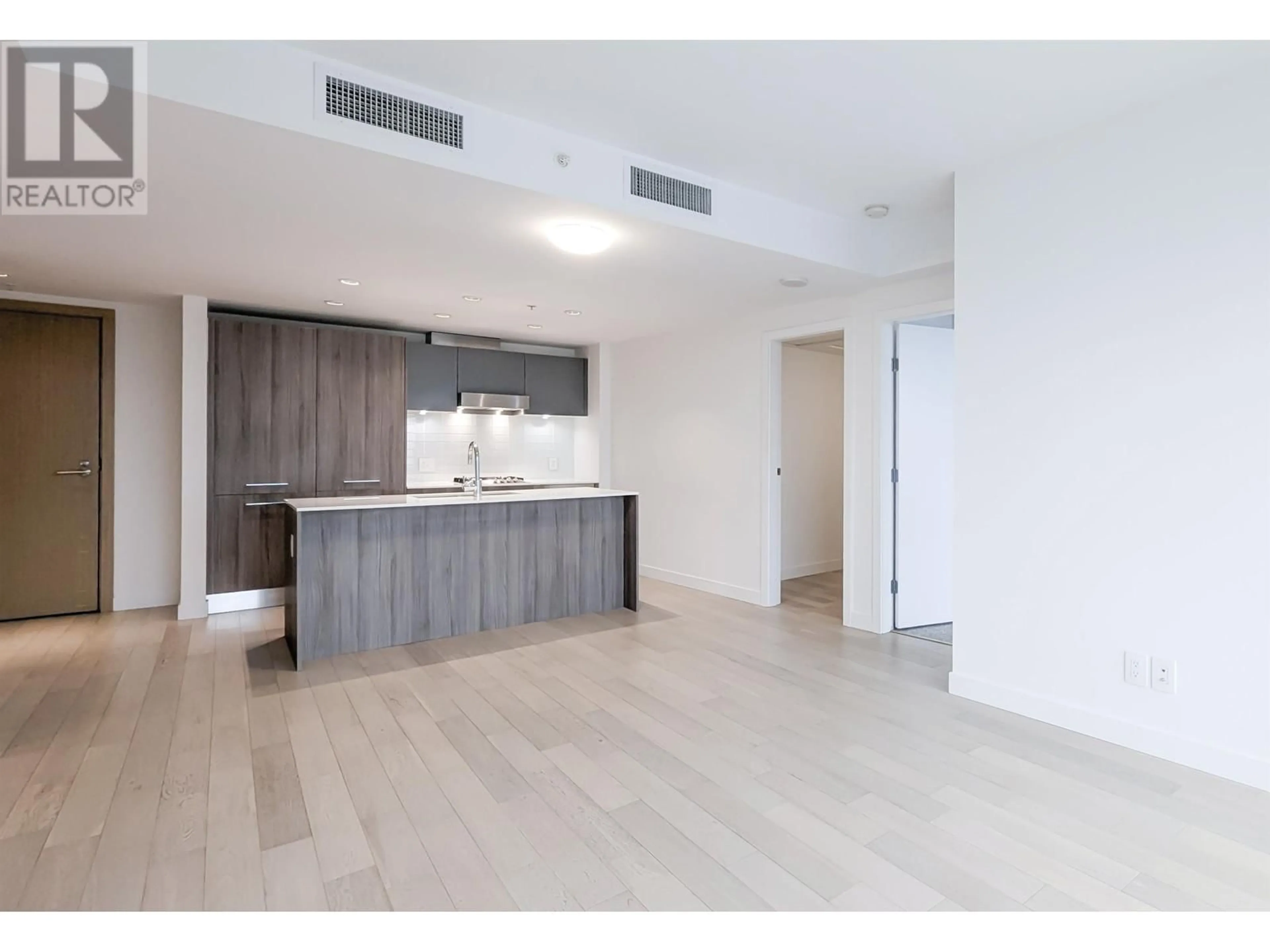 Other indoor space, wood floors for 1005 4638 GLADSTONE STREET, Vancouver British Columbia V5N0G5