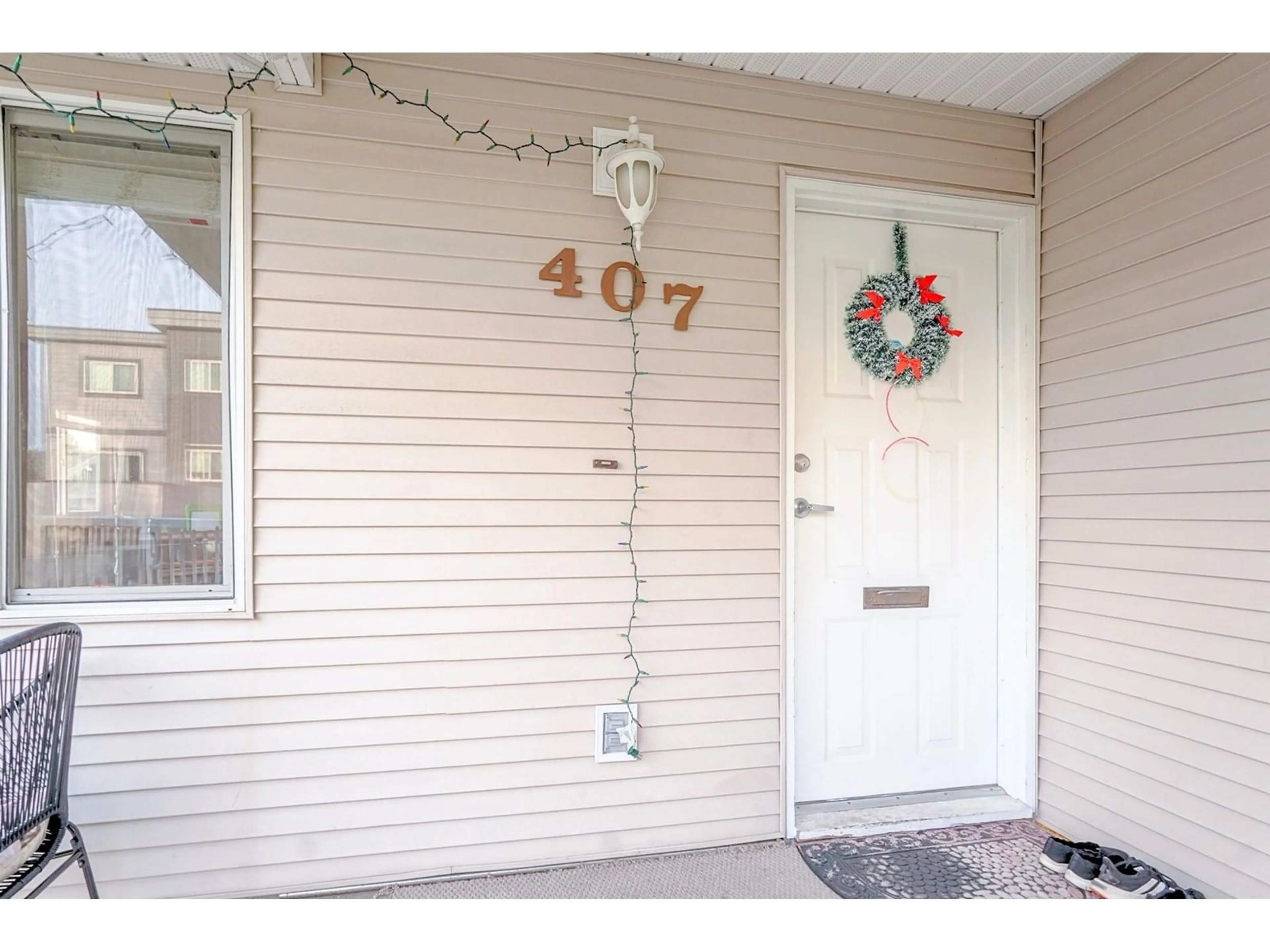 Indoor entryway for 407 13963 72 AVENUE, Surrey British Columbia V3W2P6