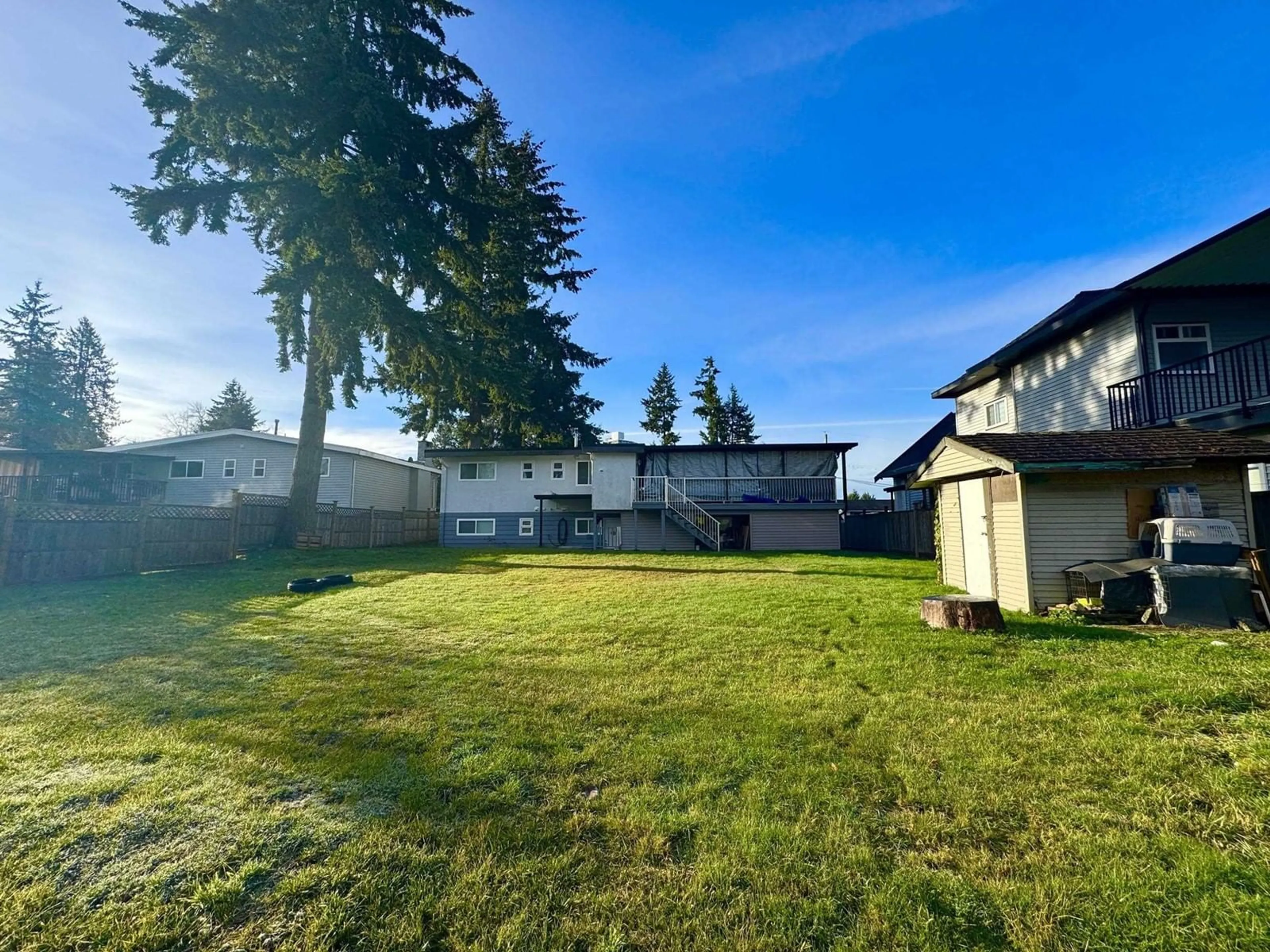 A pic from outside/outdoor area/front of a property/back of a property/a pic from drone, unknown for 13827 BERG ROAD, Surrey British Columbia V3R5L2