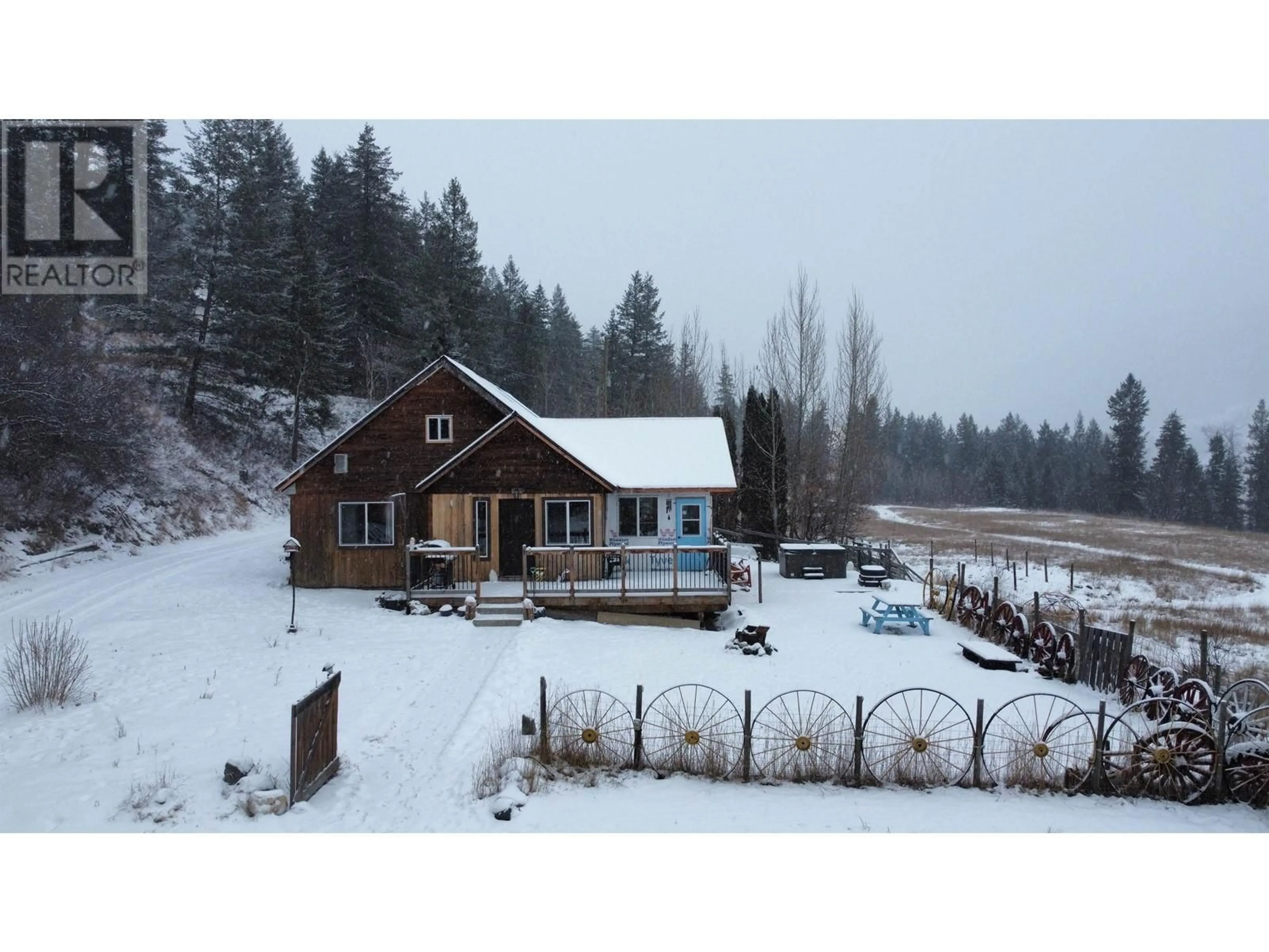 A pic from outside/outdoor area/front of a property/back of a property/a pic from drone, mountain view for 6831 SODA CREEK ROAD, McLeese Lake British Columbia V0L1P0
