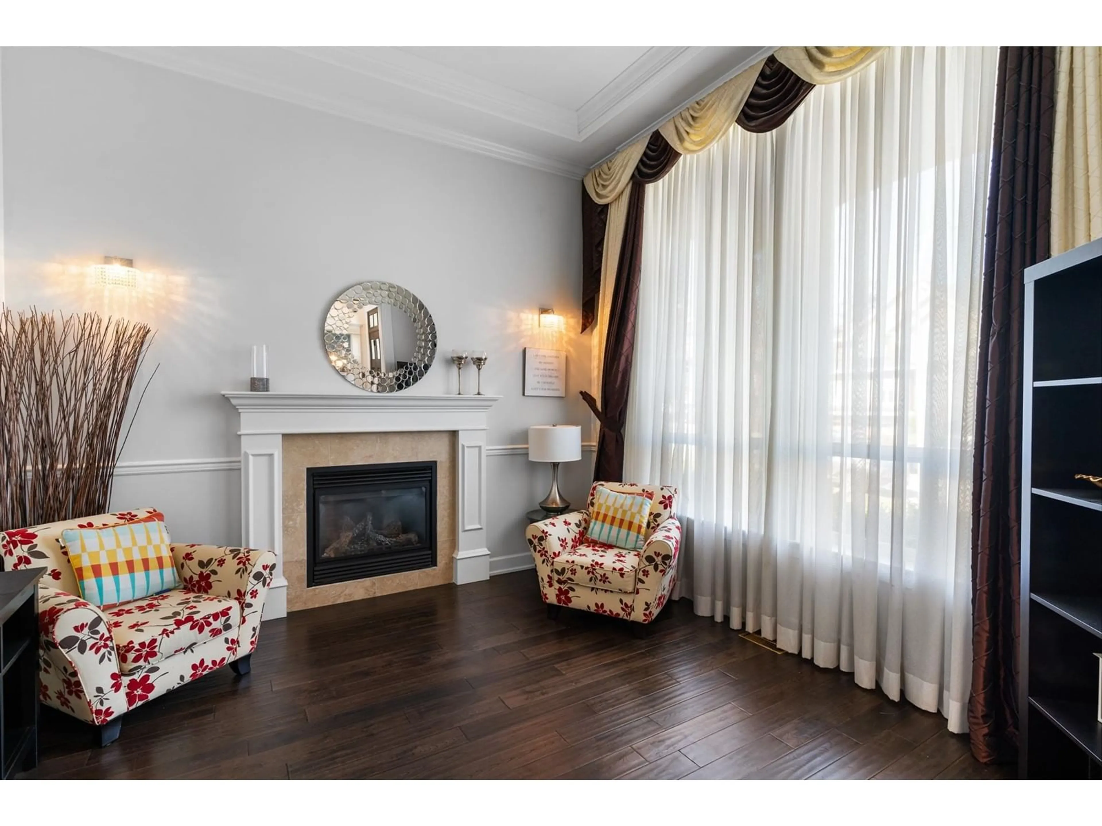 Living room, wood floors for 18876 53B AVENUE, Surrey British Columbia V3S2K2