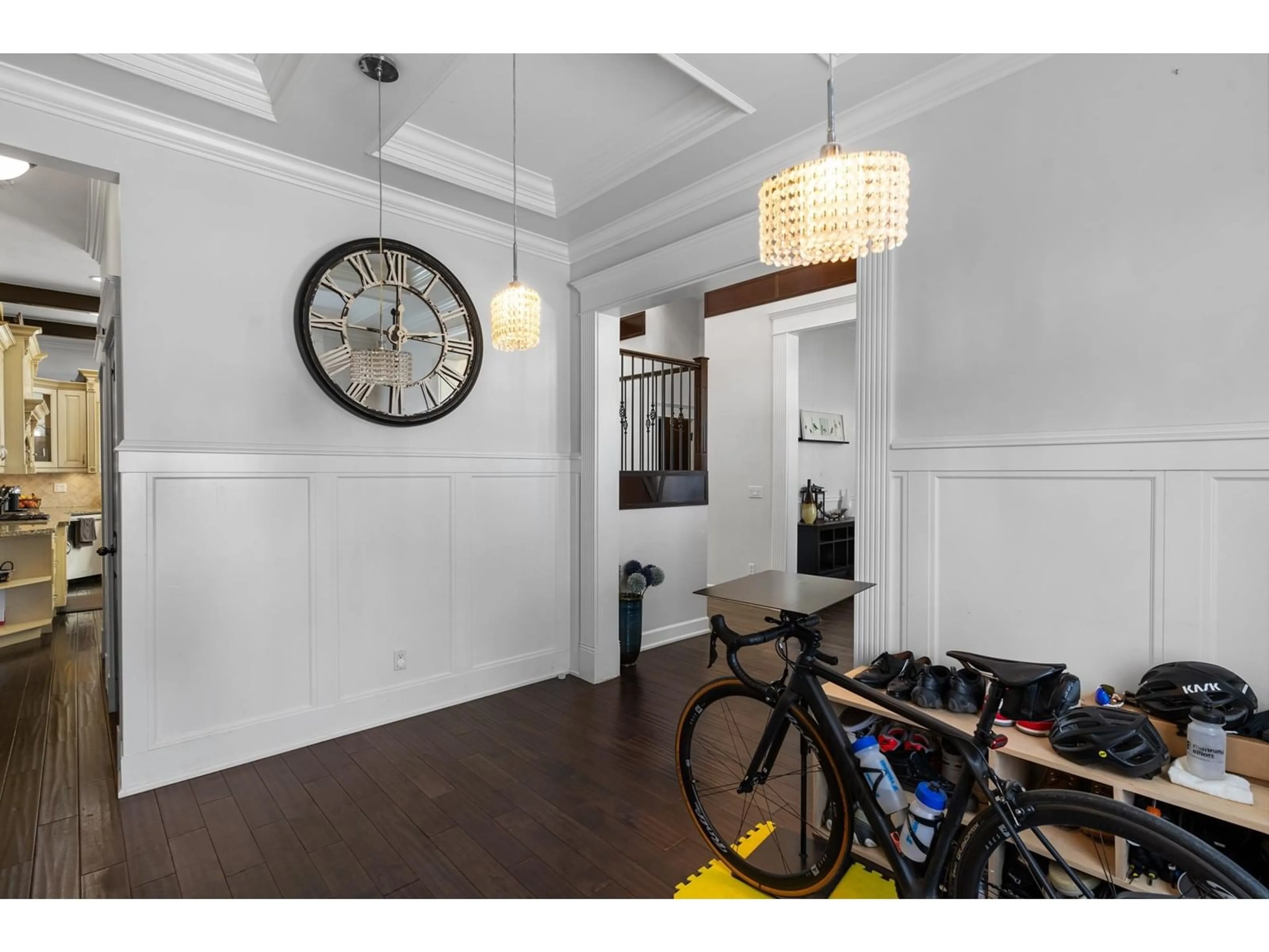 Indoor entryway, wood floors for 18876 53B AVENUE, Surrey British Columbia V3S2K2