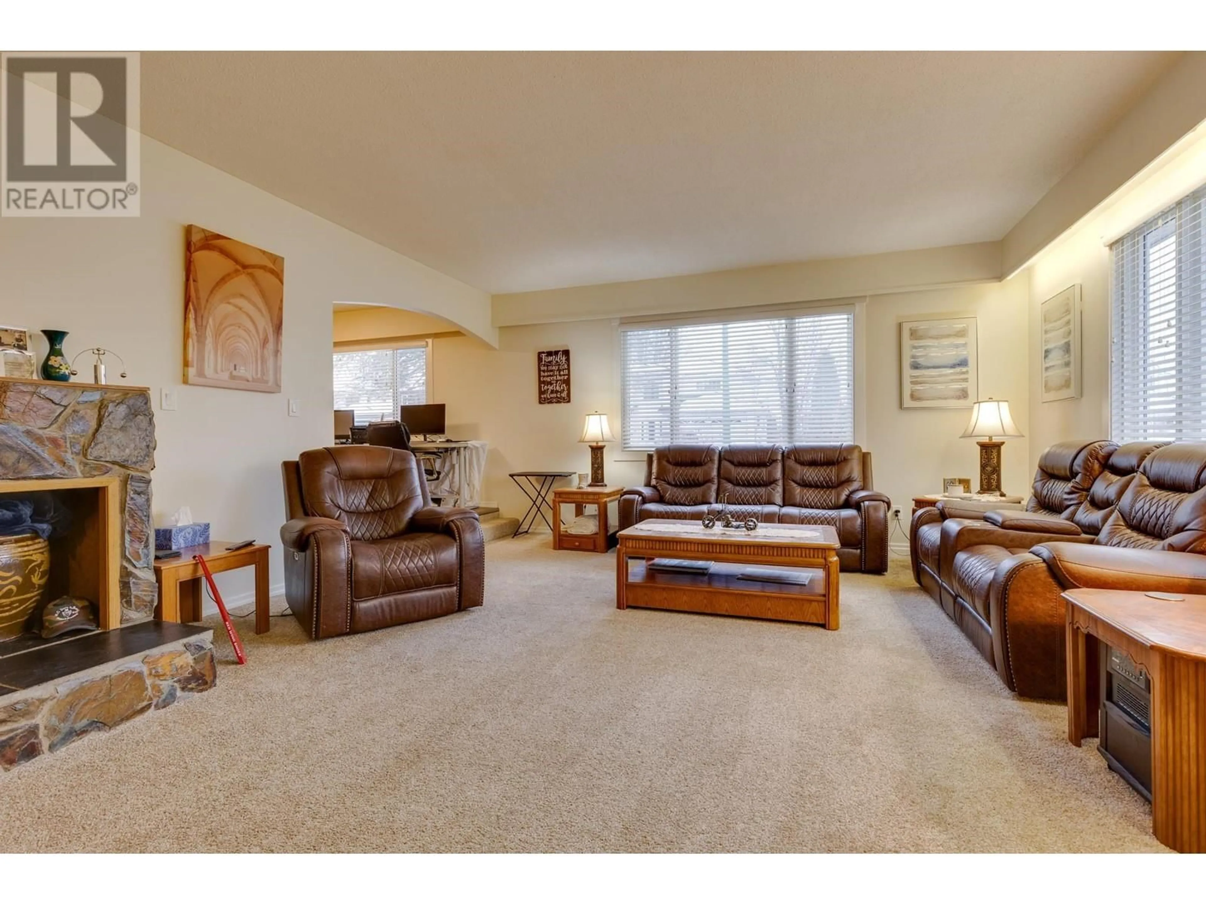 Living room, carpet floors for 8272 ST JOHN CRESCENT, Prince George British Columbia V2N4H8