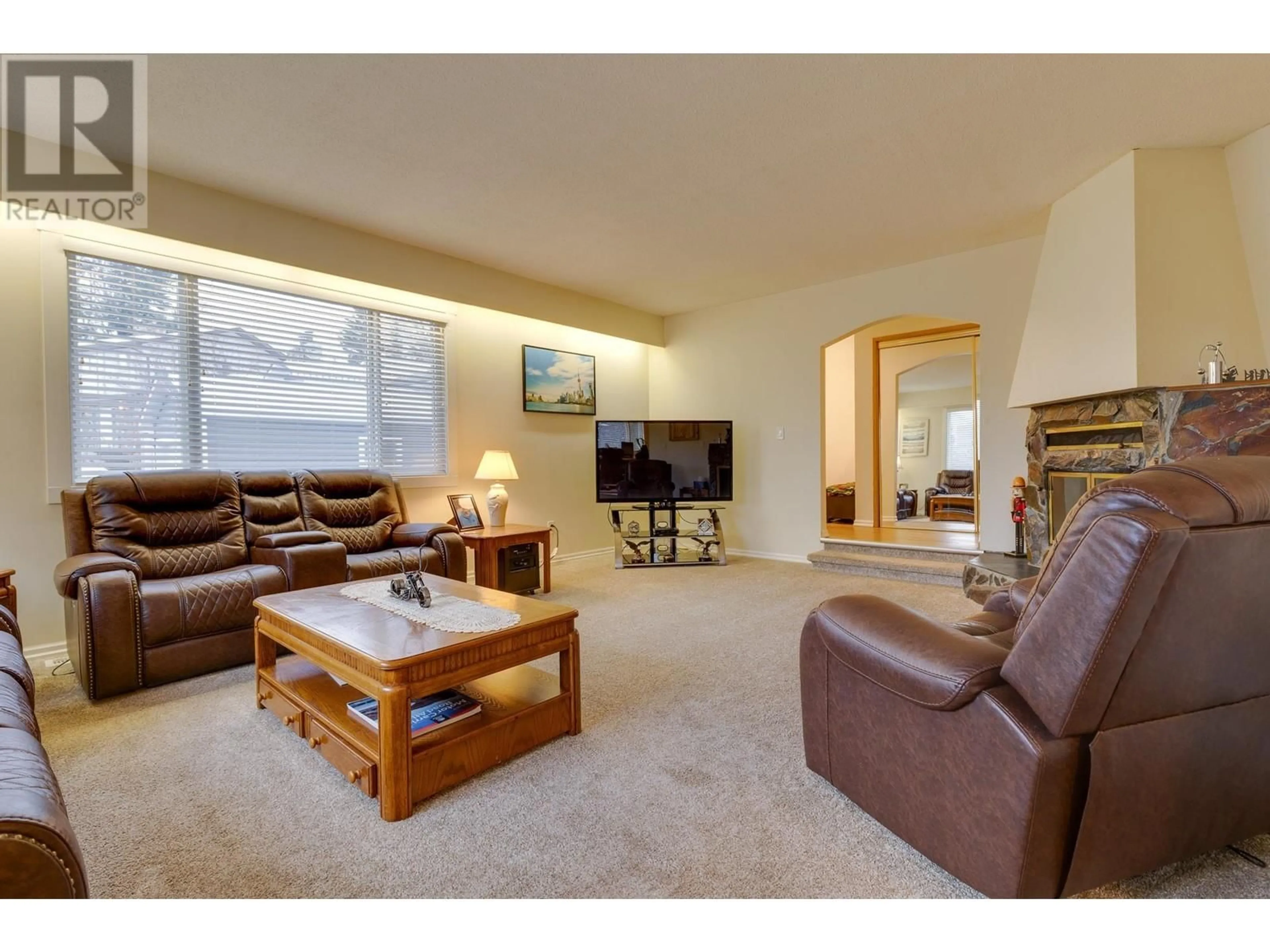 Living room, carpet floors for 8272 ST JOHN CRESCENT, Prince George British Columbia V2N4H8