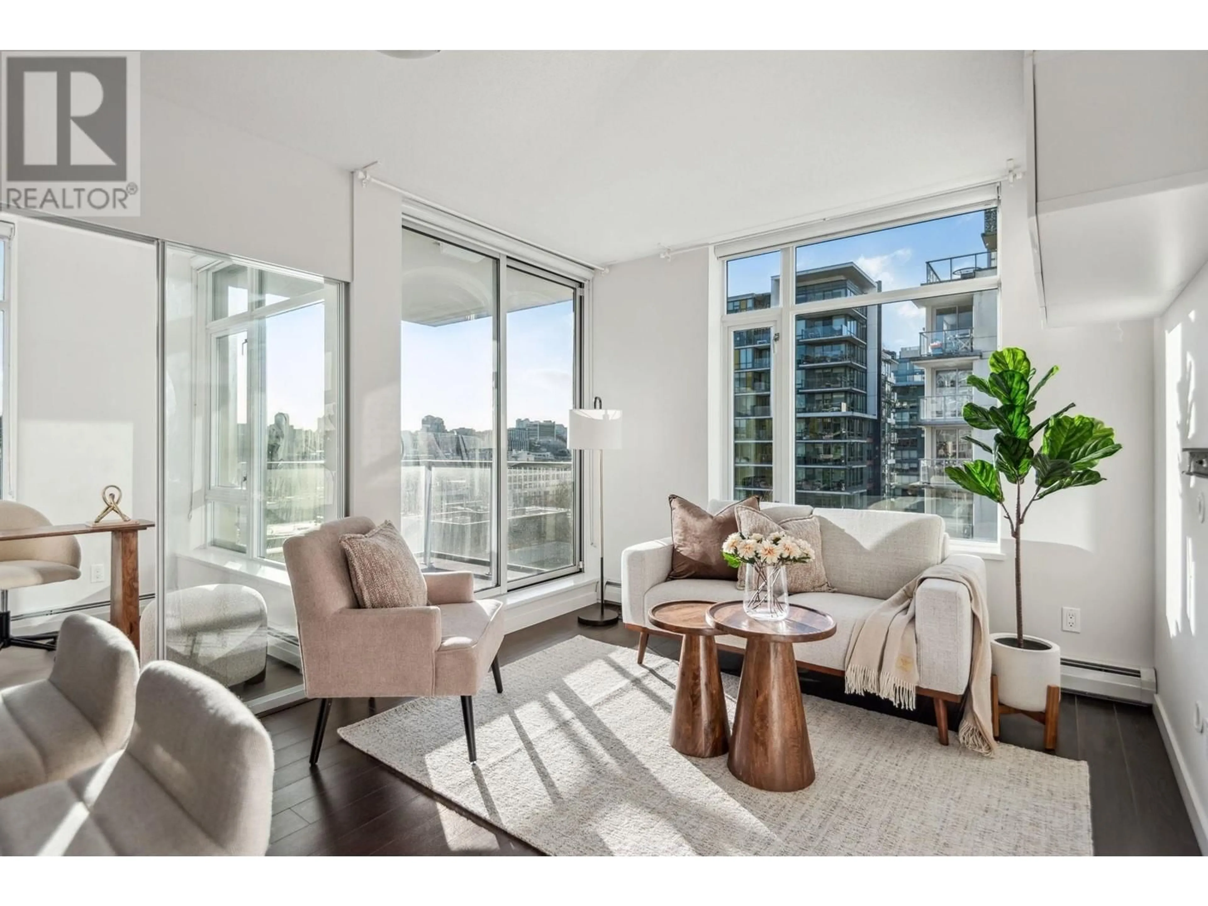 Living room, wood floors for 1008 108 W 1ST AVENUE, Vancouver British Columbia V5Y0H4