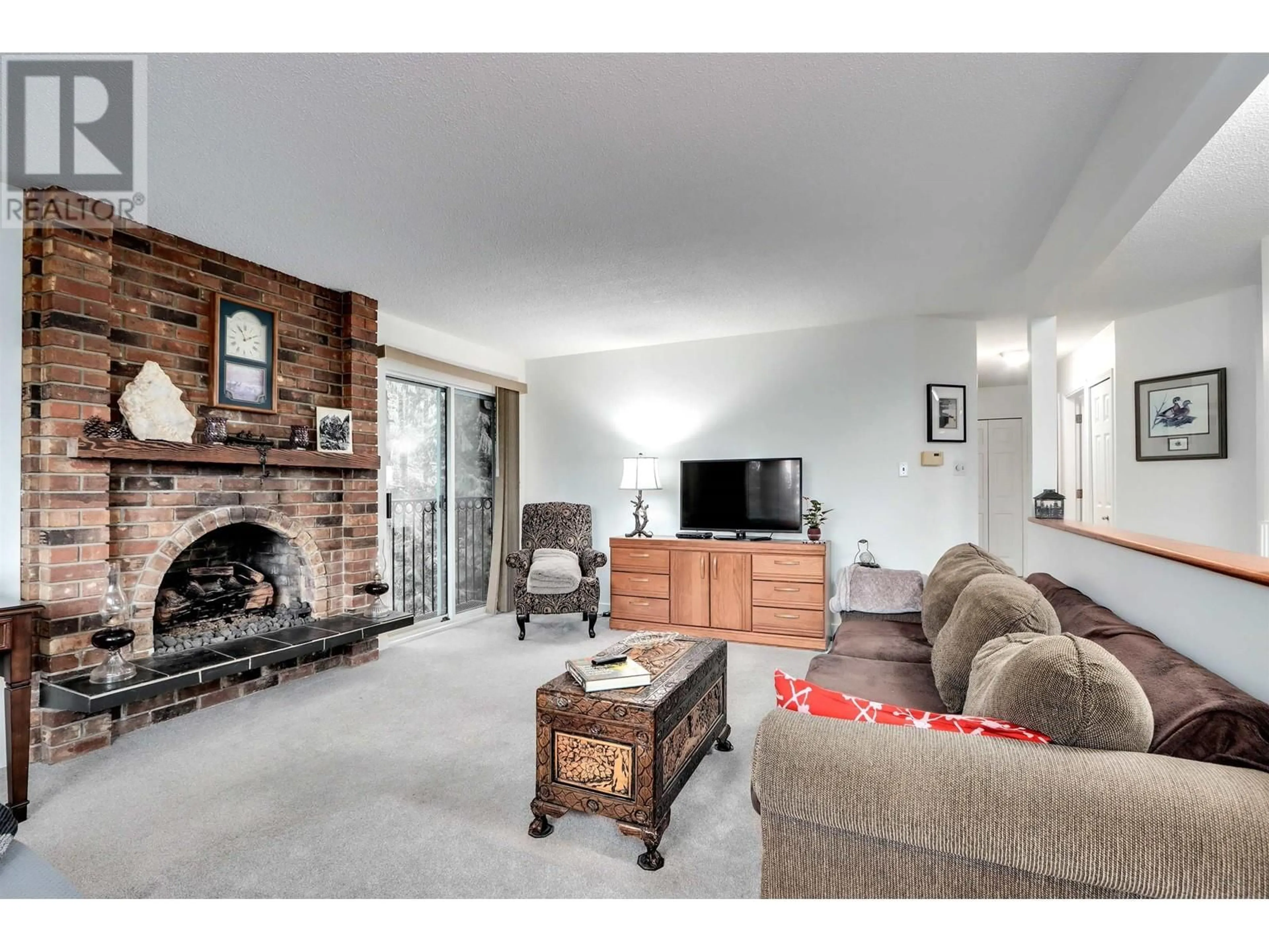 Living room, wood floors for 1951 AUSTIN AVENUE, Coquitlam British Columbia V3K3R5