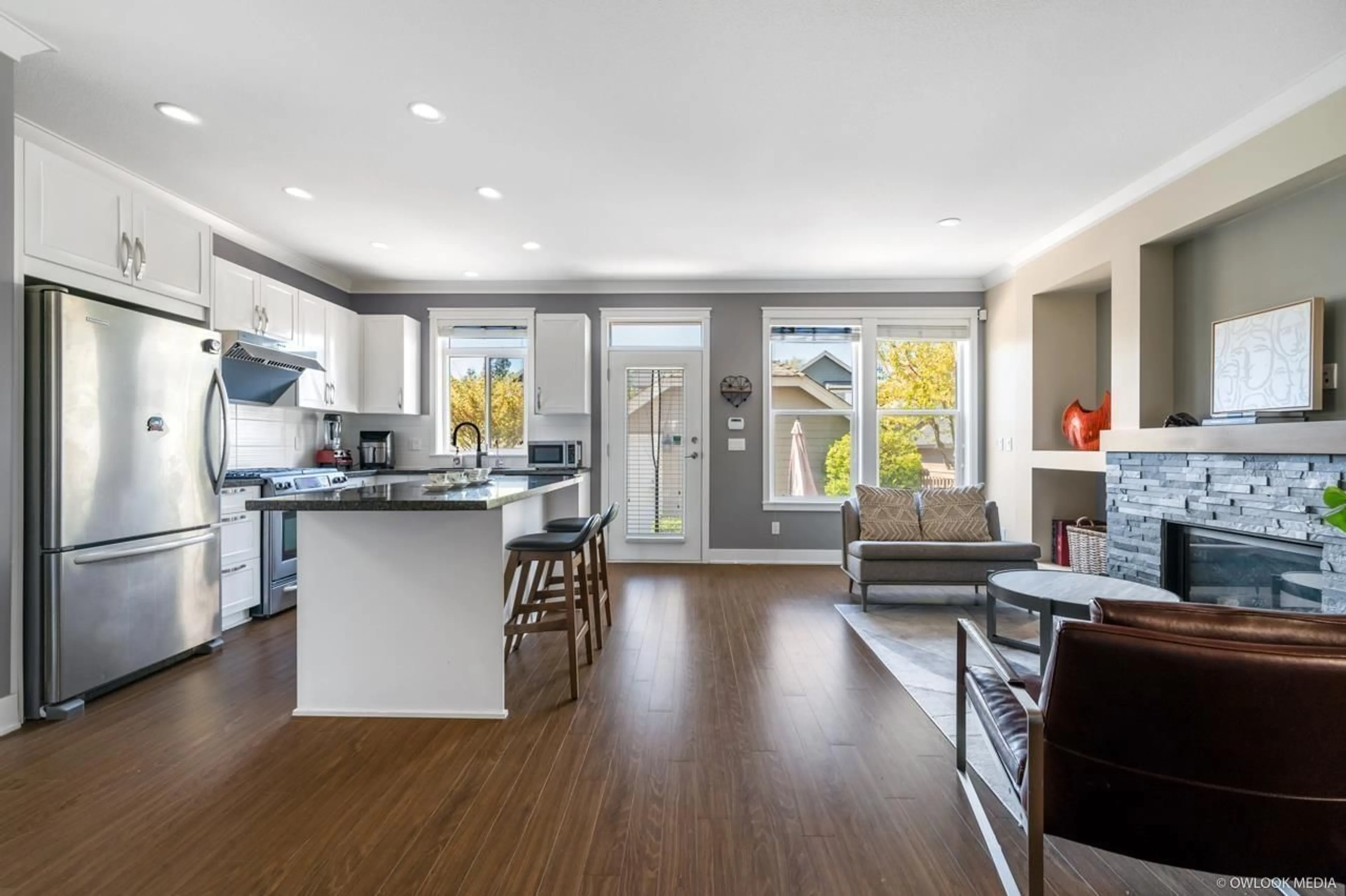 Open concept kitchen for 253 173 STREET, Surrey British Columbia V3Z9R1