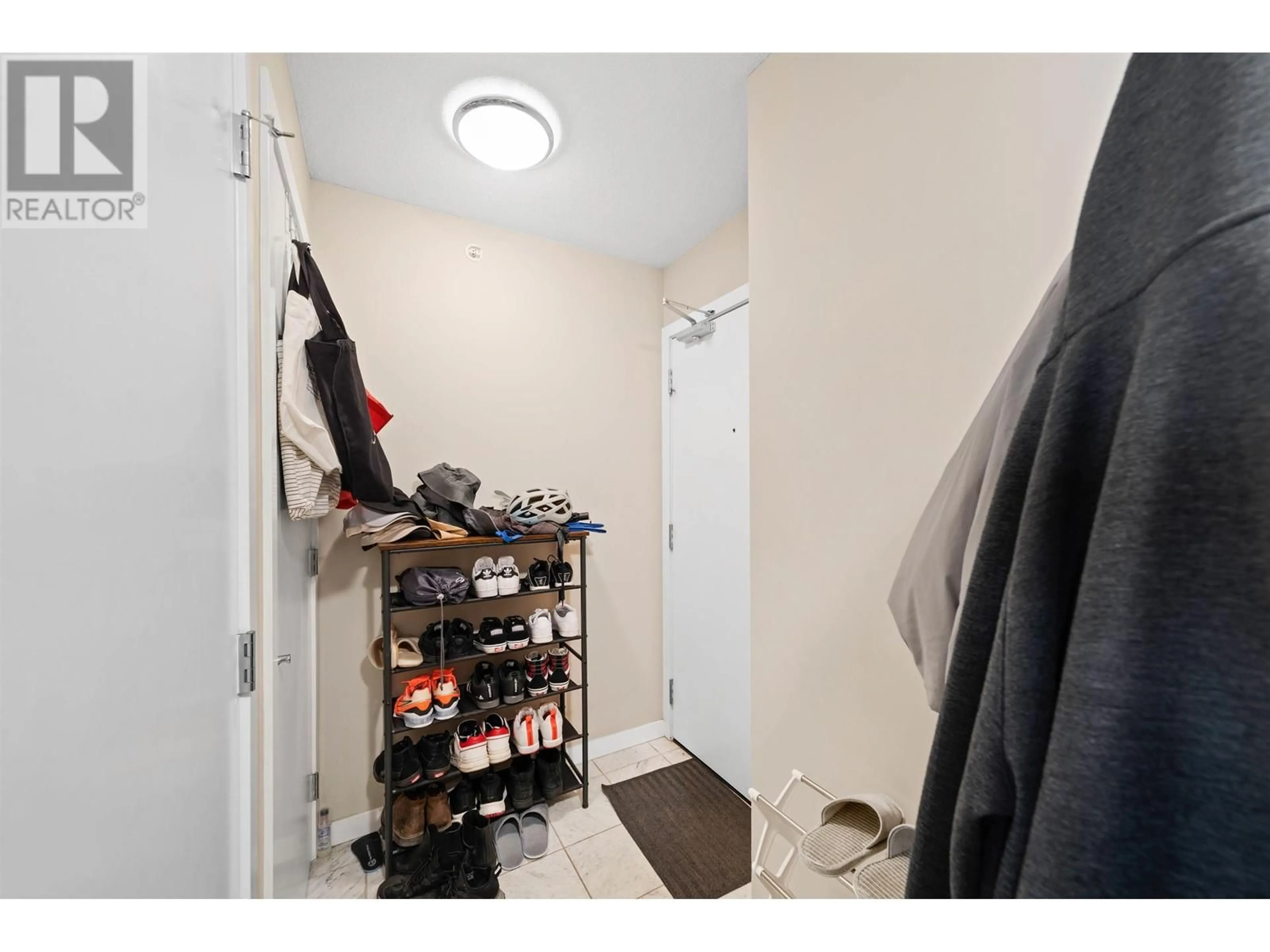 Storage room or clothes room or walk-in closet for 1908 833 SEYMOUR STREET, Vancouver British Columbia V6B5G1