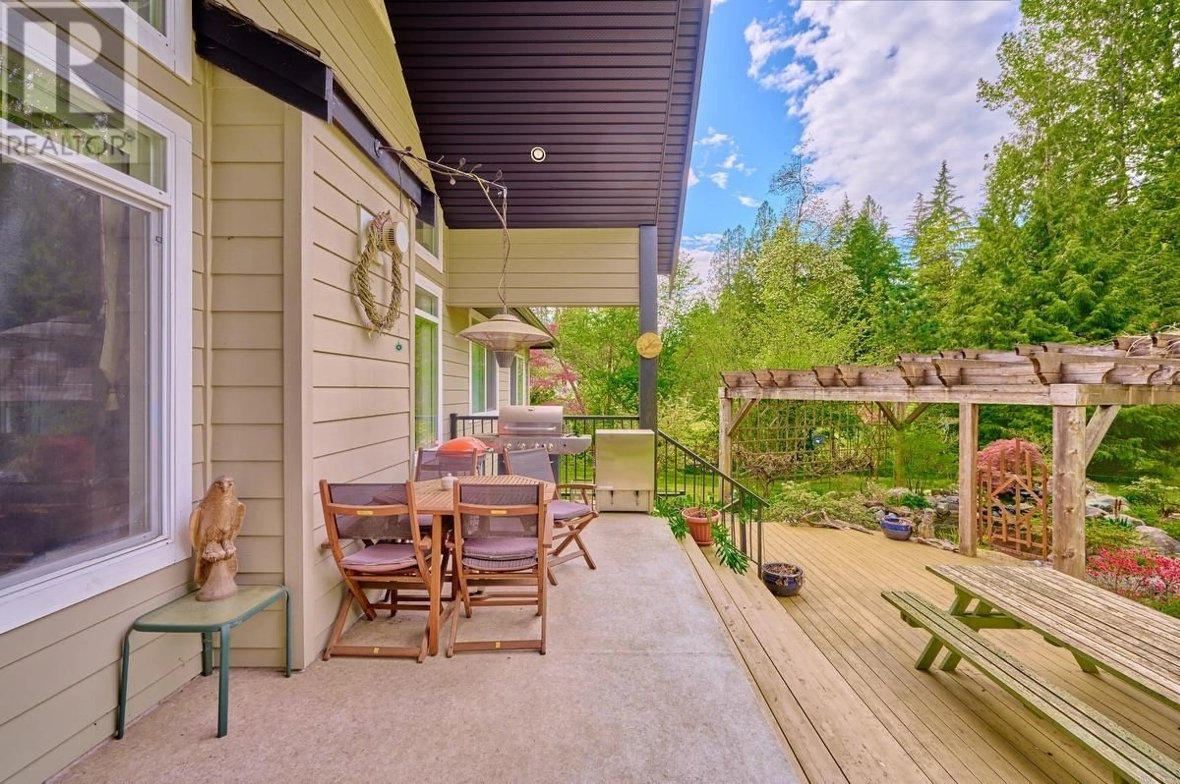 Patio, unknown for 23447 DOGWOOD AVENUE, Maple Ridge British Columbia V2X4S4