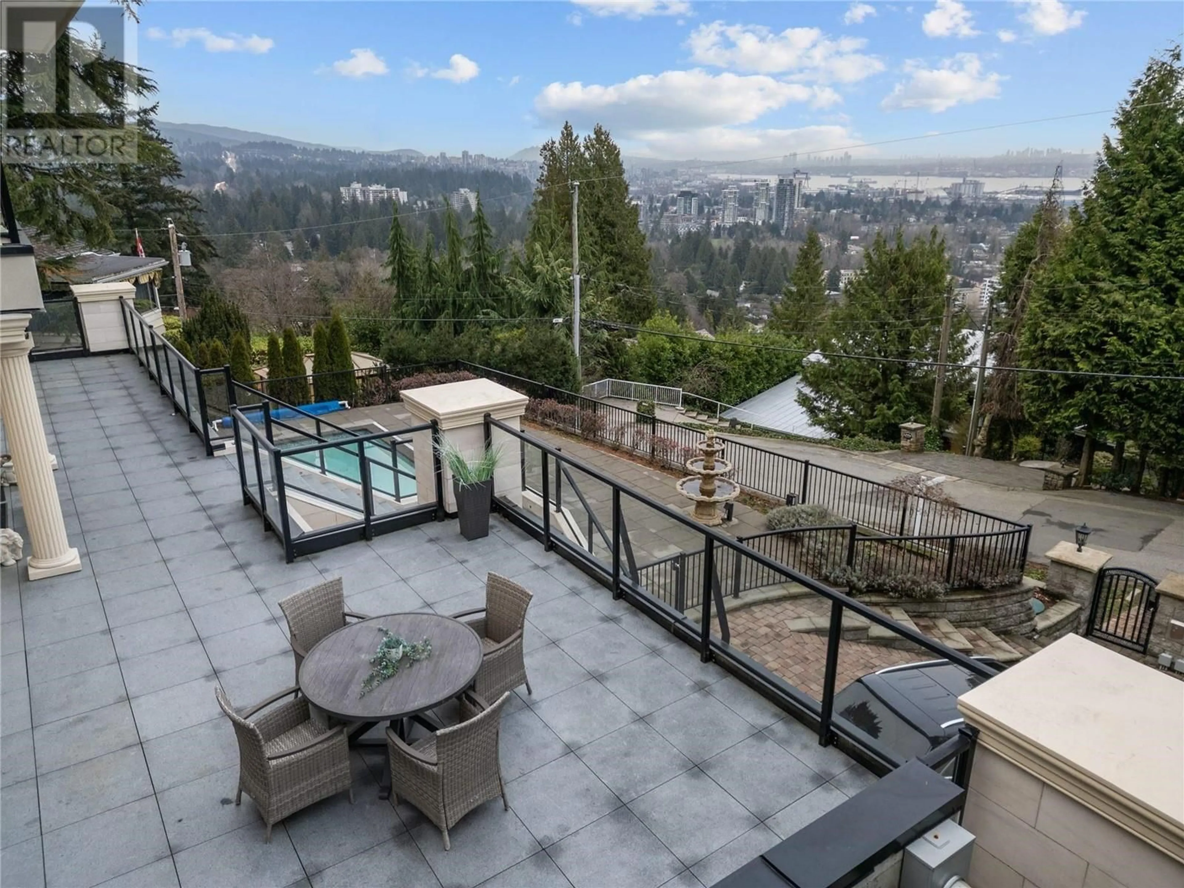 Patio, mountain view for 863 YOUNETTE DRIVE, West Vancouver British Columbia V7T1T1