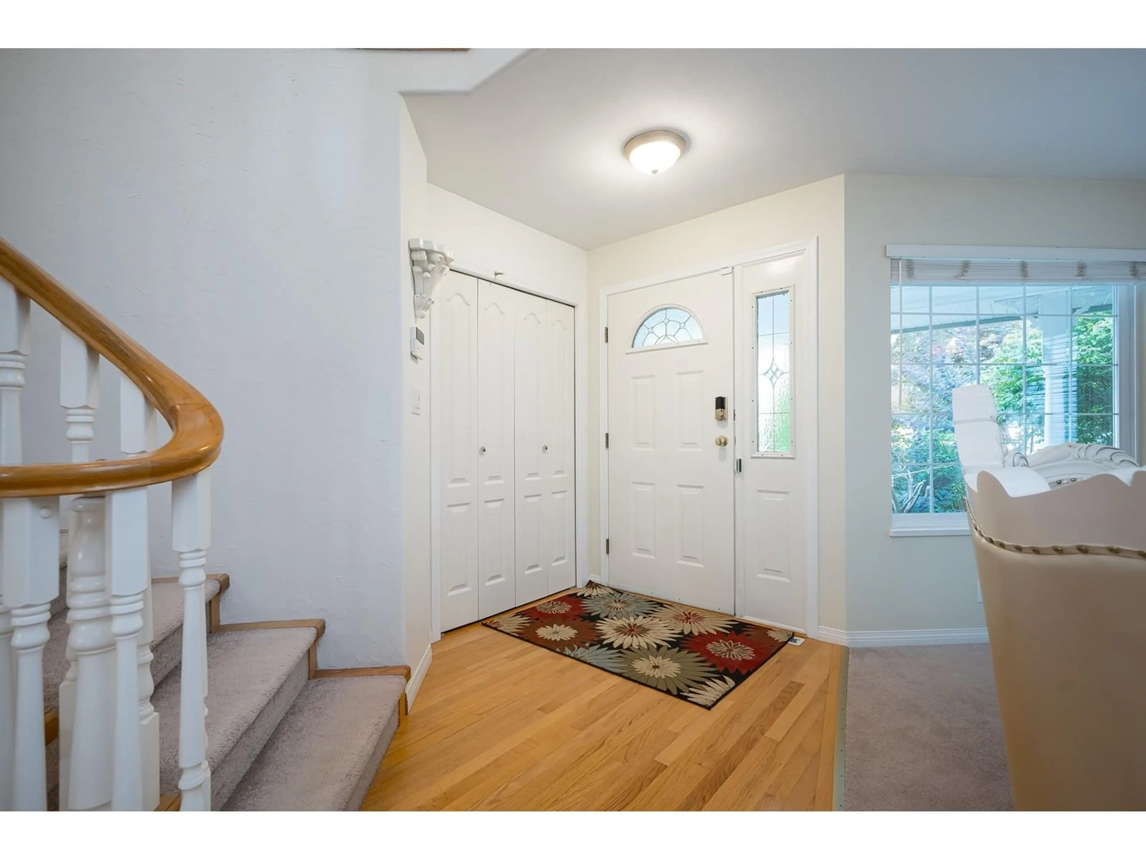 Indoor entryway for 17116 57 AVENUE, Surrey British Columbia V3S8M9