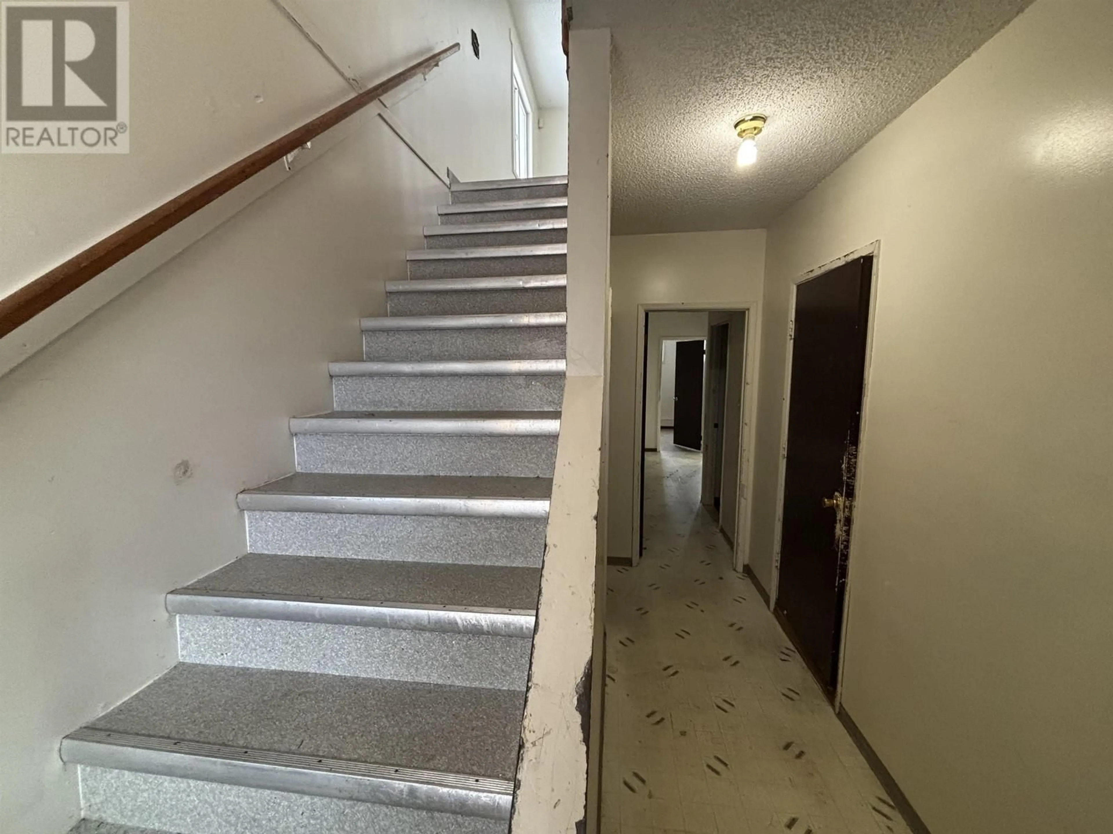 Stairs for 2343 NORWOOD STREET, Prince George British Columbia V2L5L8