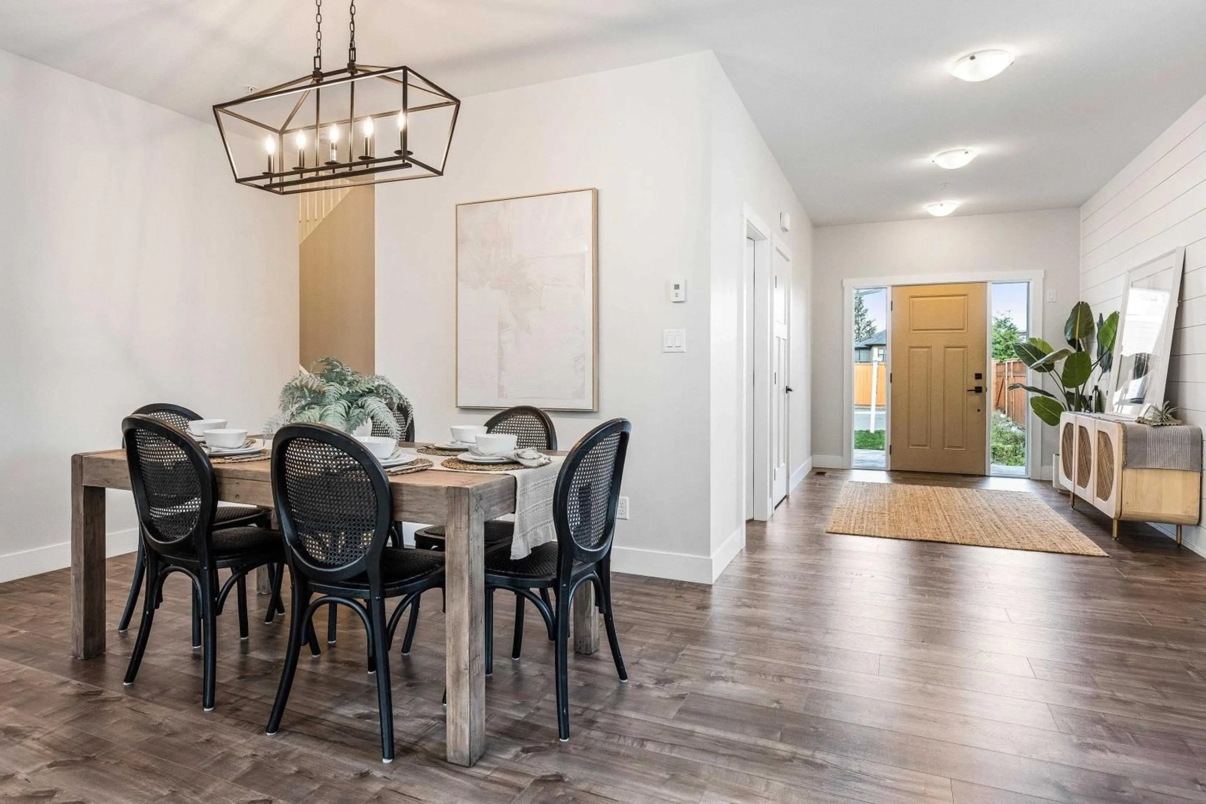 Dining room, wood/laminate floor for 1 46379 UPLANDS ROAD, Chilliwack British Columbia V2R4W1