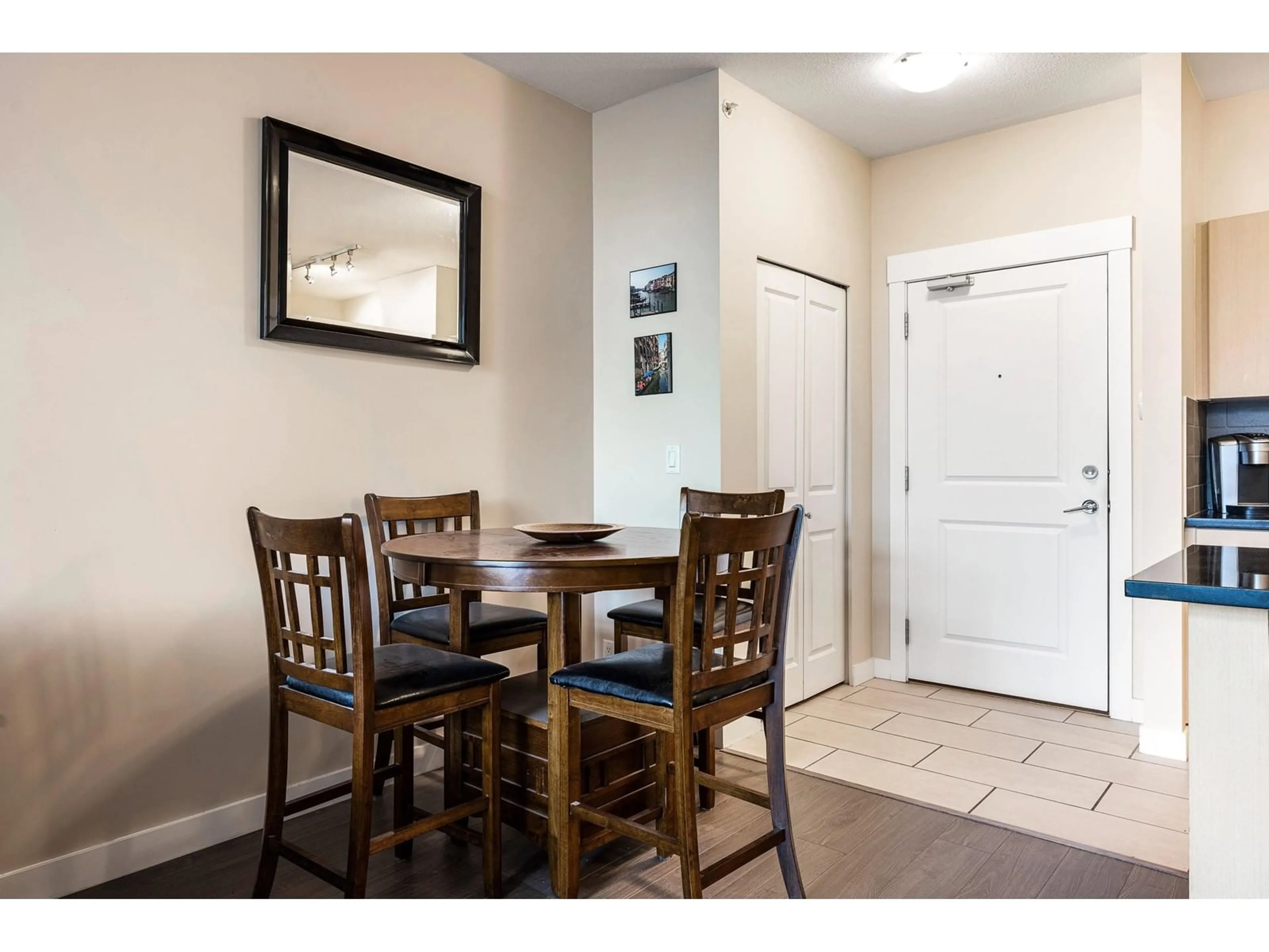 Dining room, unknown for 402 33546 HOLLAND AVENUE, Abbotsford British Columbia V2S0C1