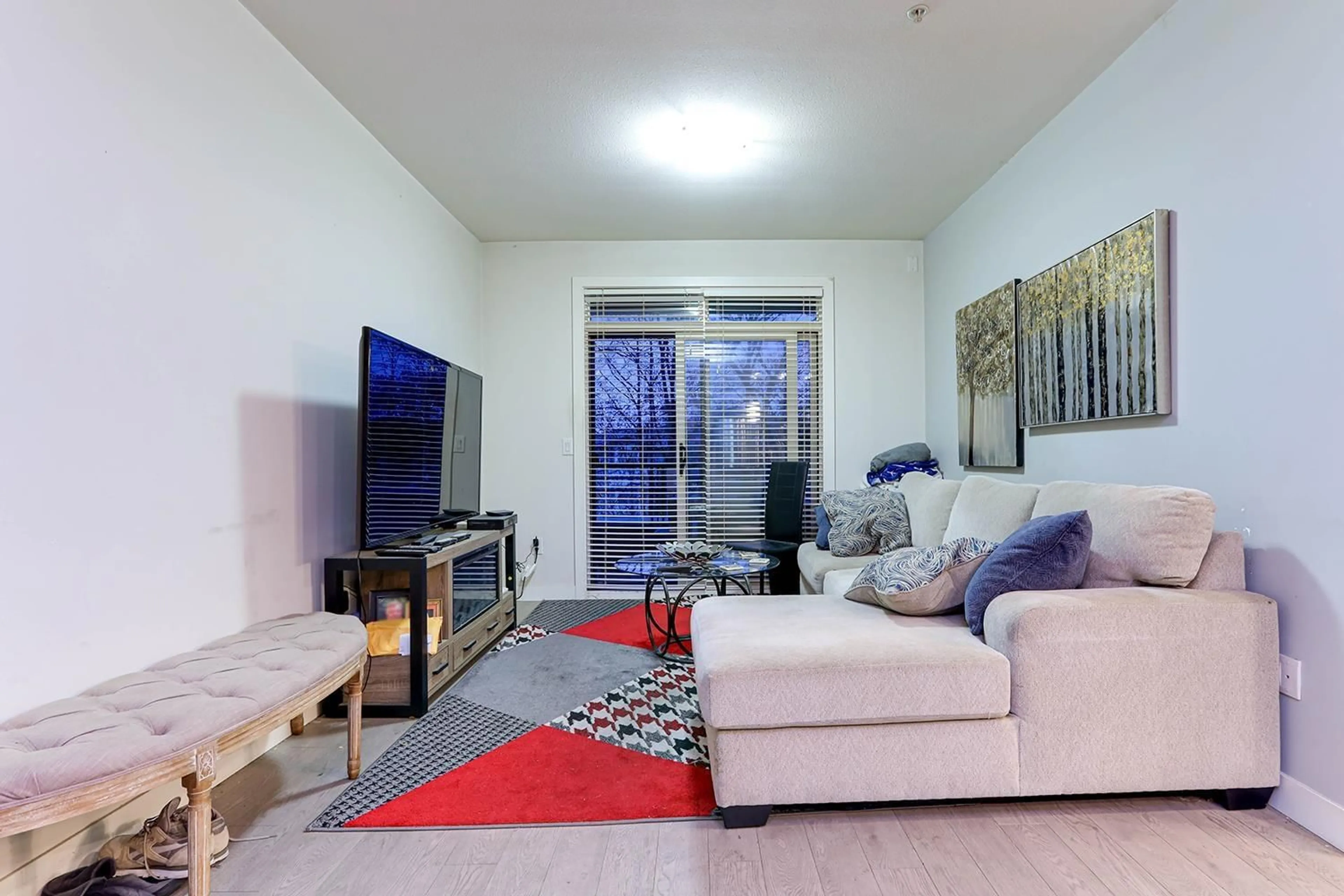 Living room with furniture, unknown for 306 - 20058 FRASER, Langley British Columbia V3A0E5