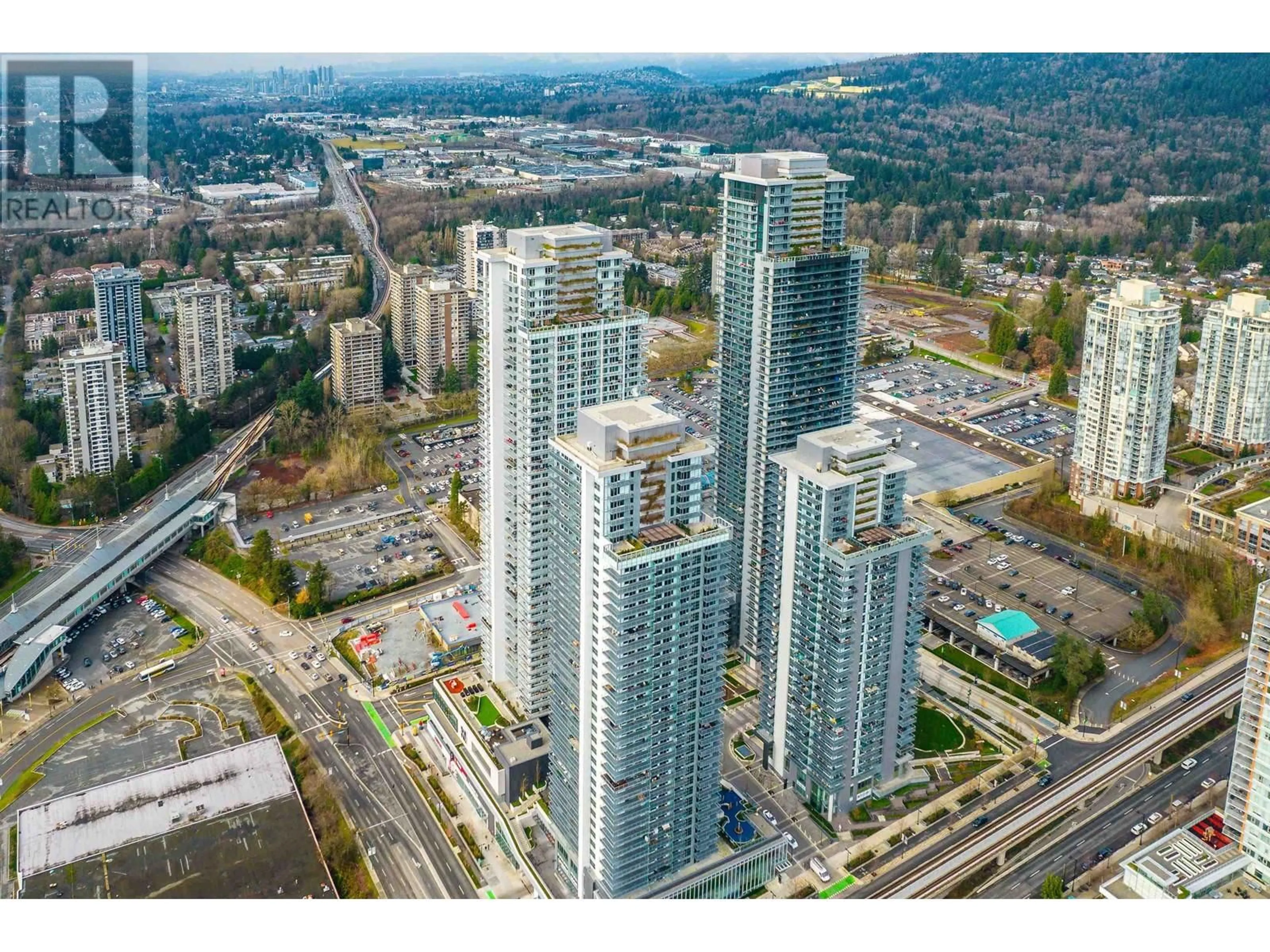 A pic from outside/outdoor area/front of a property/back of a property/a pic from drone, city buildings view from balcony for 1901 551 AUSTIN AVENUE, Coquitlam British Columbia V3K6R7