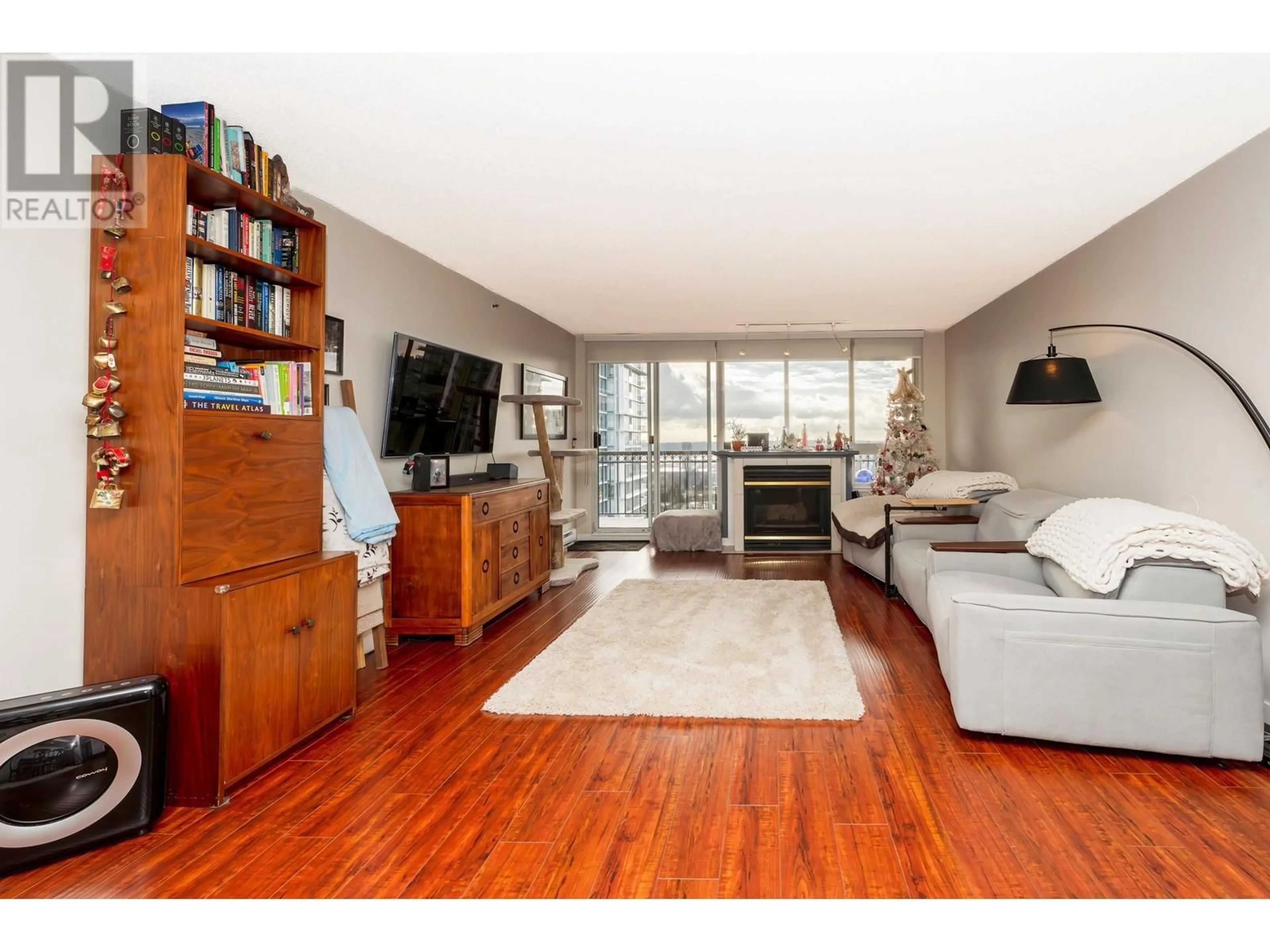 Living room with furniture, wood/laminate floor for 1901 551 AUSTIN AVENUE, Coquitlam British Columbia V3K6R7