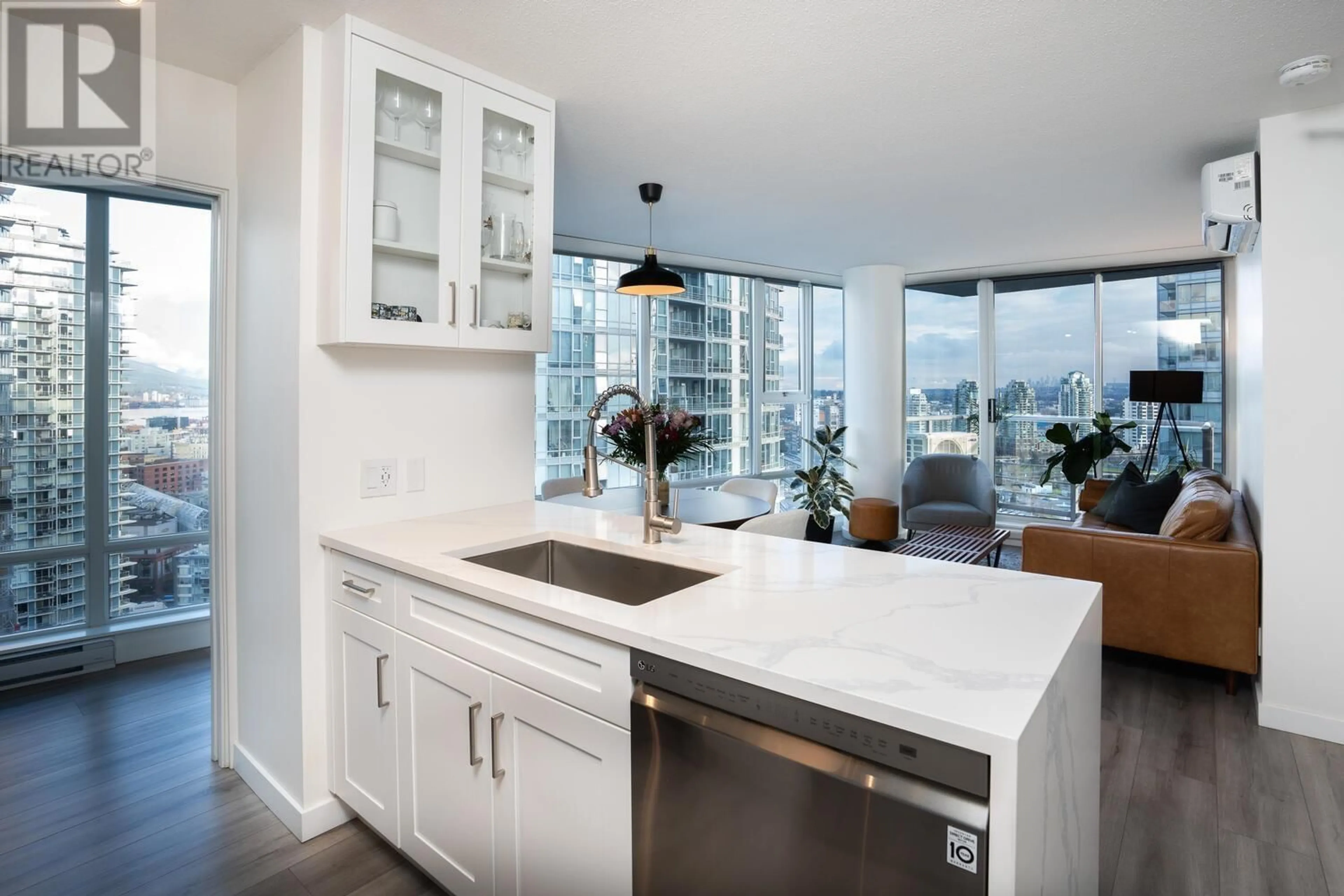 Open concept kitchen, unknown for 2308 668 CITADEL PARADE, Vancouver British Columbia V6B1W6