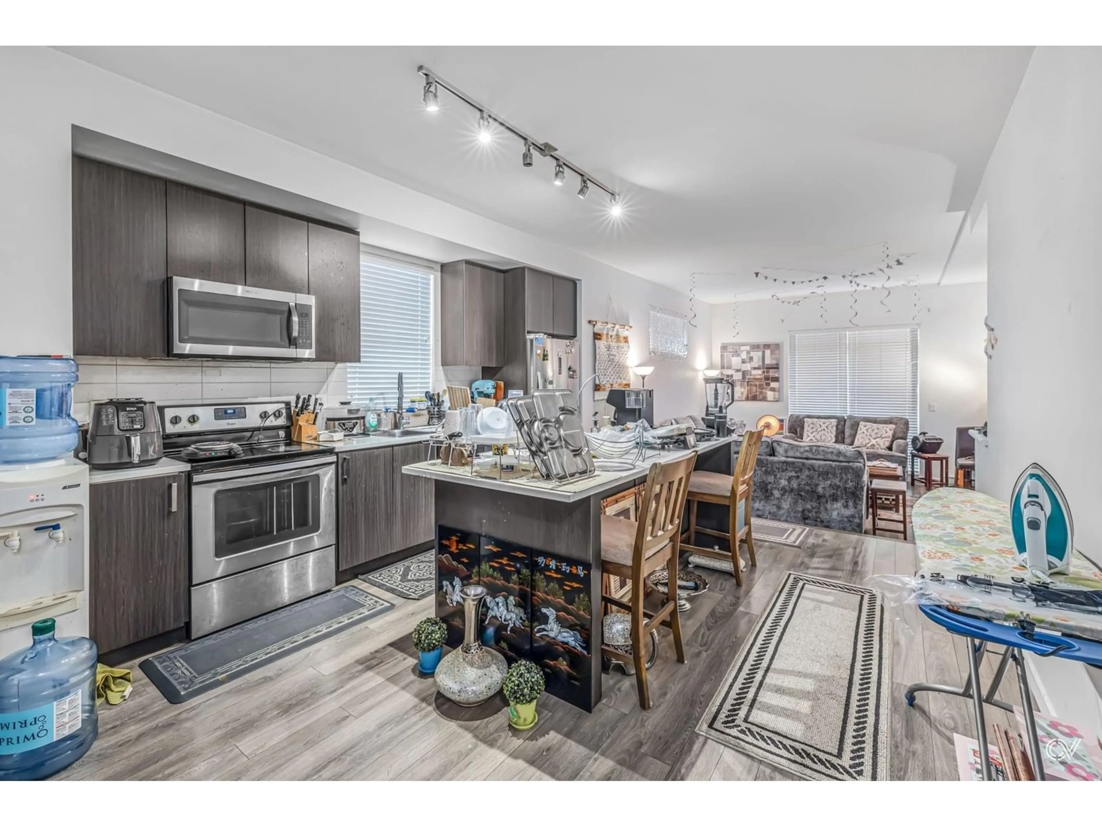 Open concept kitchen, unknown for 54 8130 136A STREET, Surrey British Columbia V3W1H9