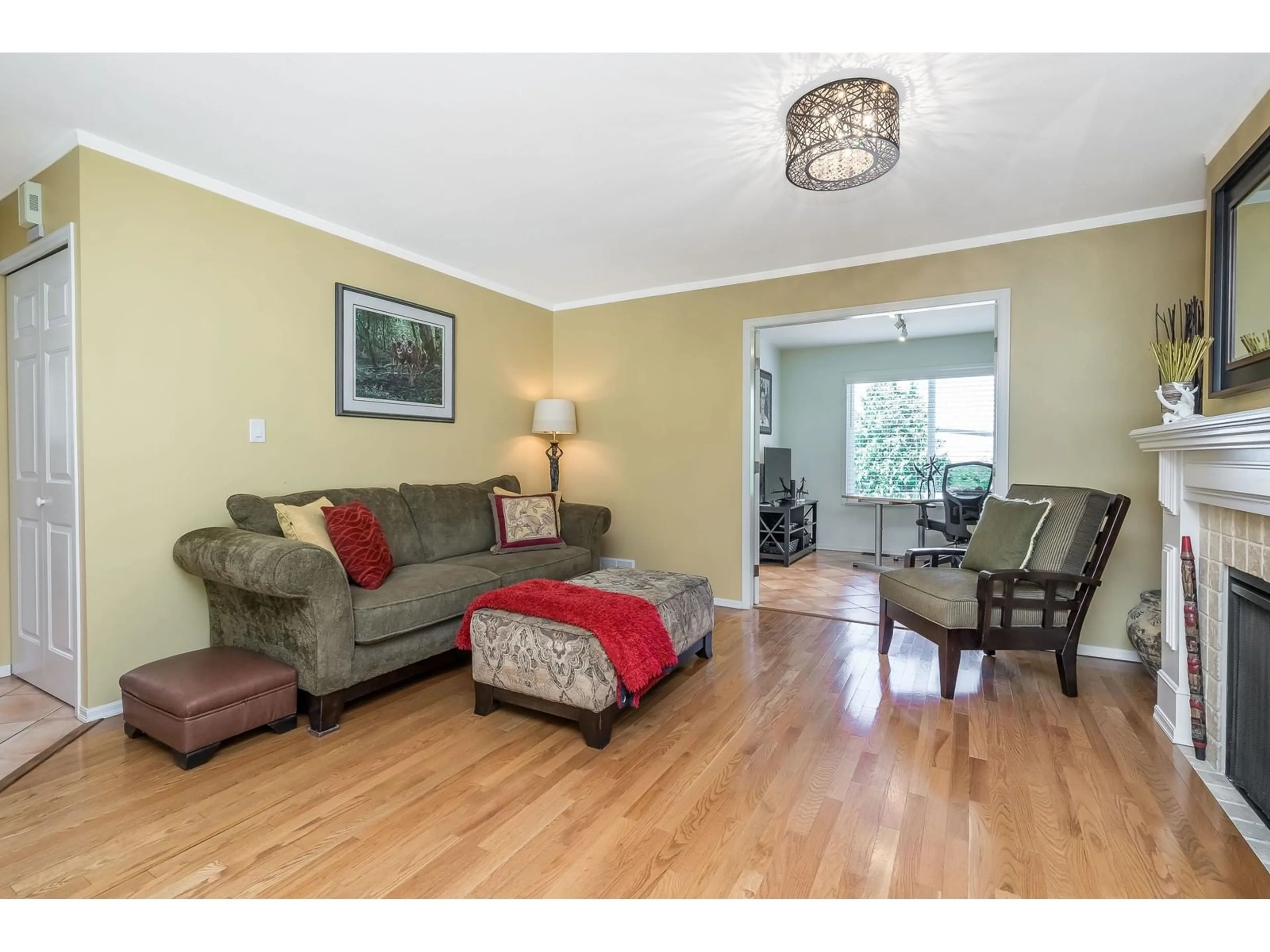 Living room with furniture, wood/laminate floor for 8390 CENTRE STREET, Delta British Columbia V4C3X4