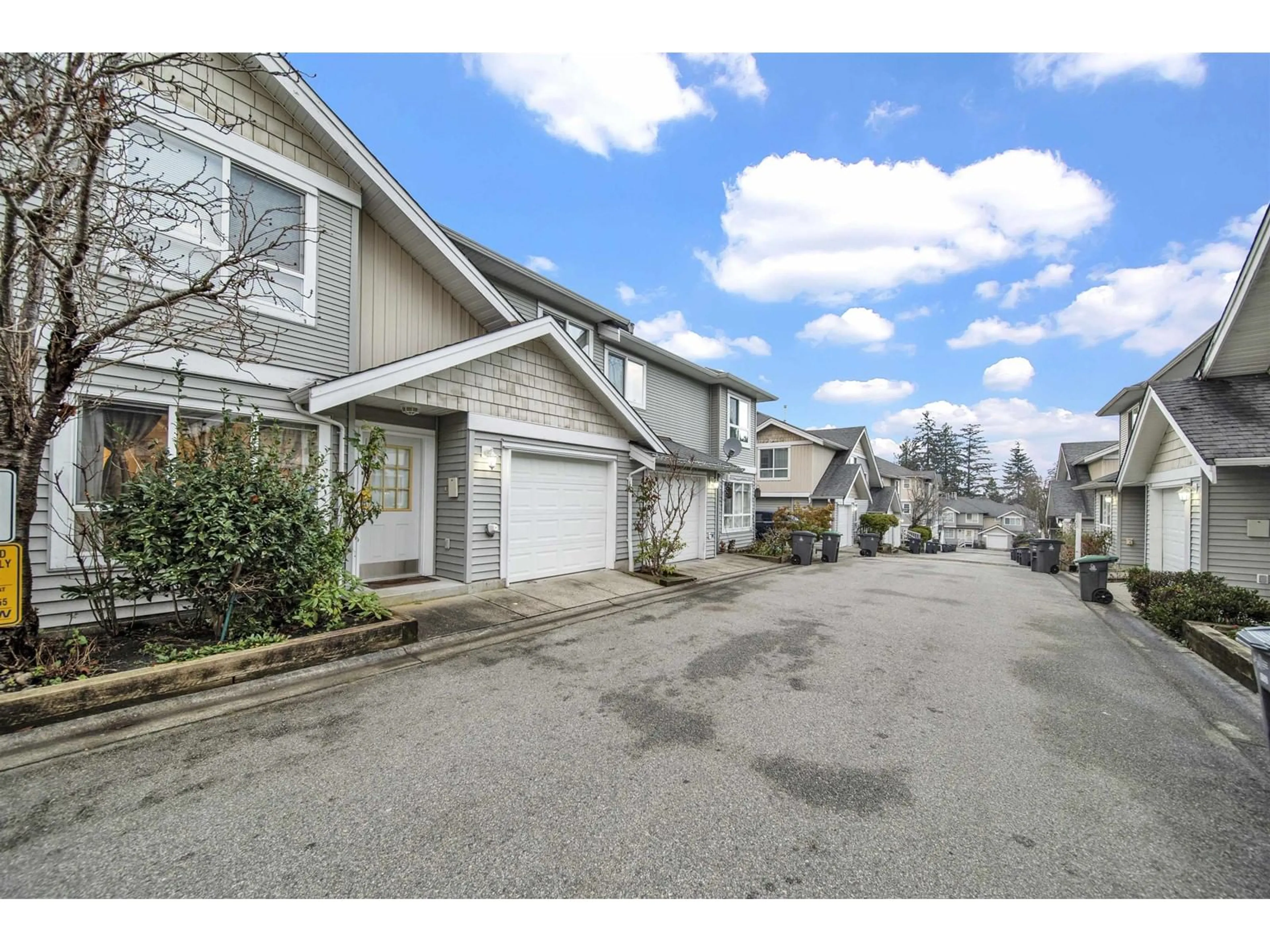 A pic from outside/outdoor area/front of a property/back of a property/a pic from drone, street for 13 12128 68 AVENUE, Surrey British Columbia V3W1M3