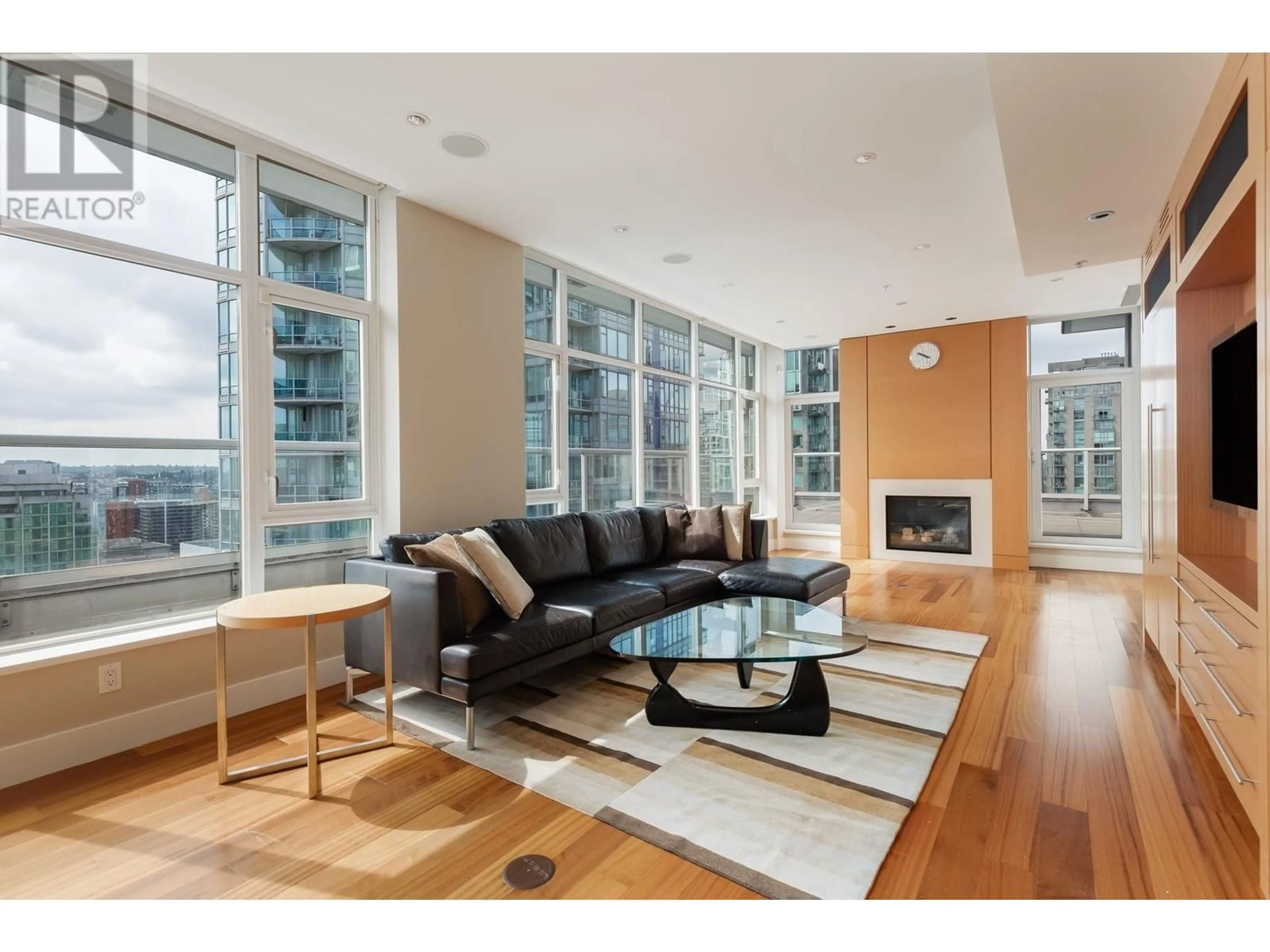 Living room with furniture, wood/laminate floor for 1901 480 ROBSON STREET, Vancouver British Columbia V6B1S1