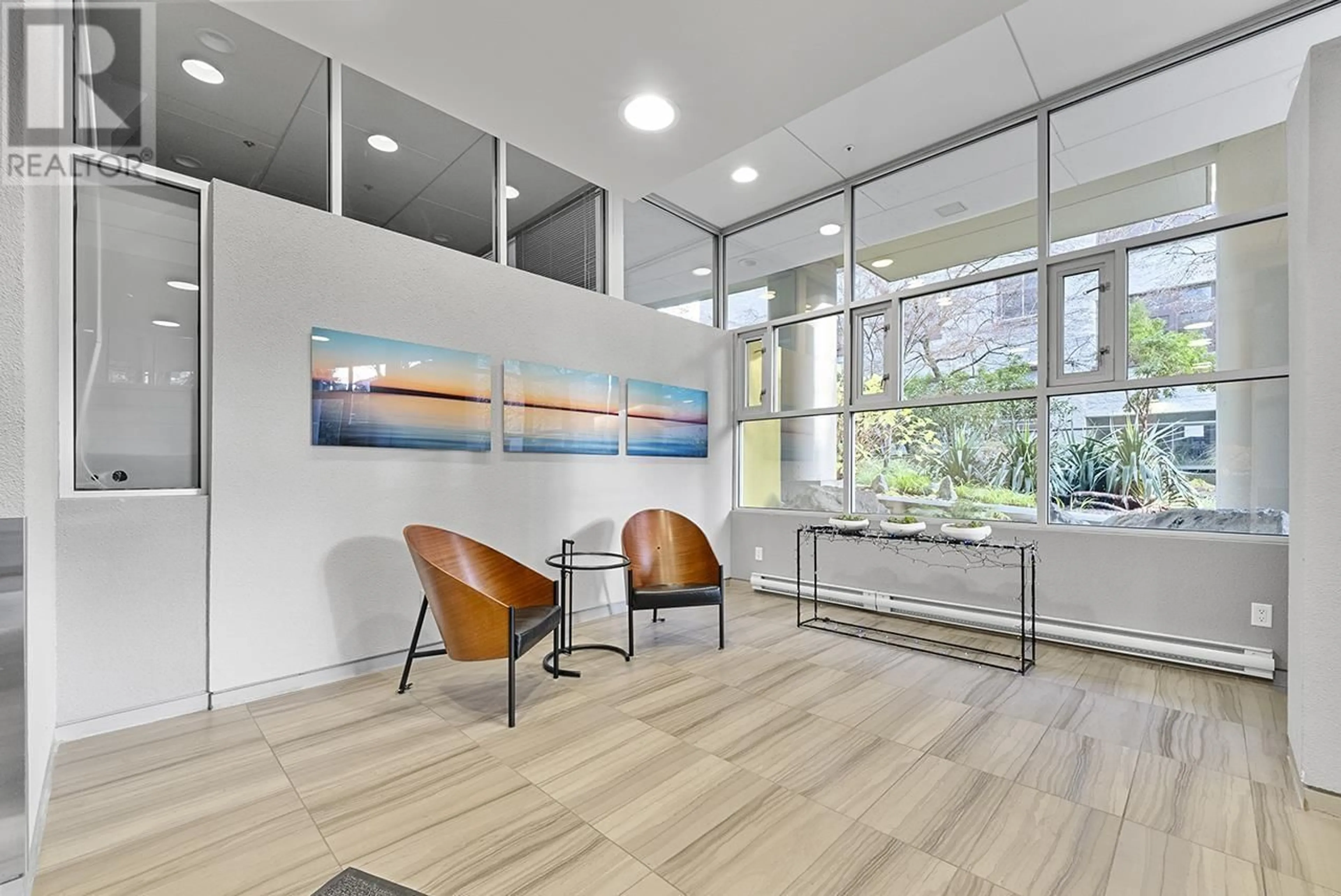 Indoor foyer for 1306 1277 NELSON STREET, Vancouver British Columbia V6E4M8