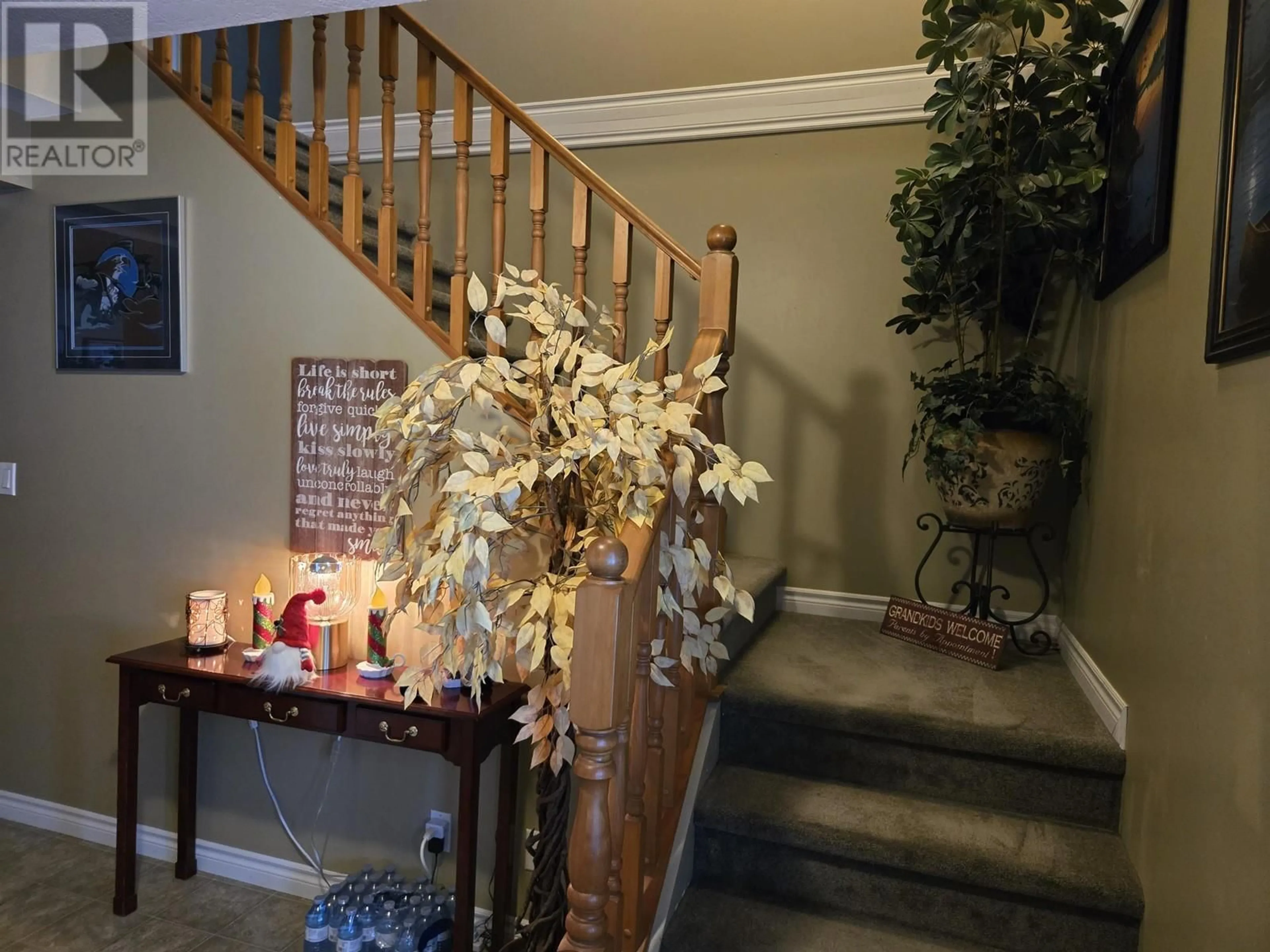 Indoor foyer for 1220 N BLACKBURN ROAD, Prince George British Columbia V2N6B7