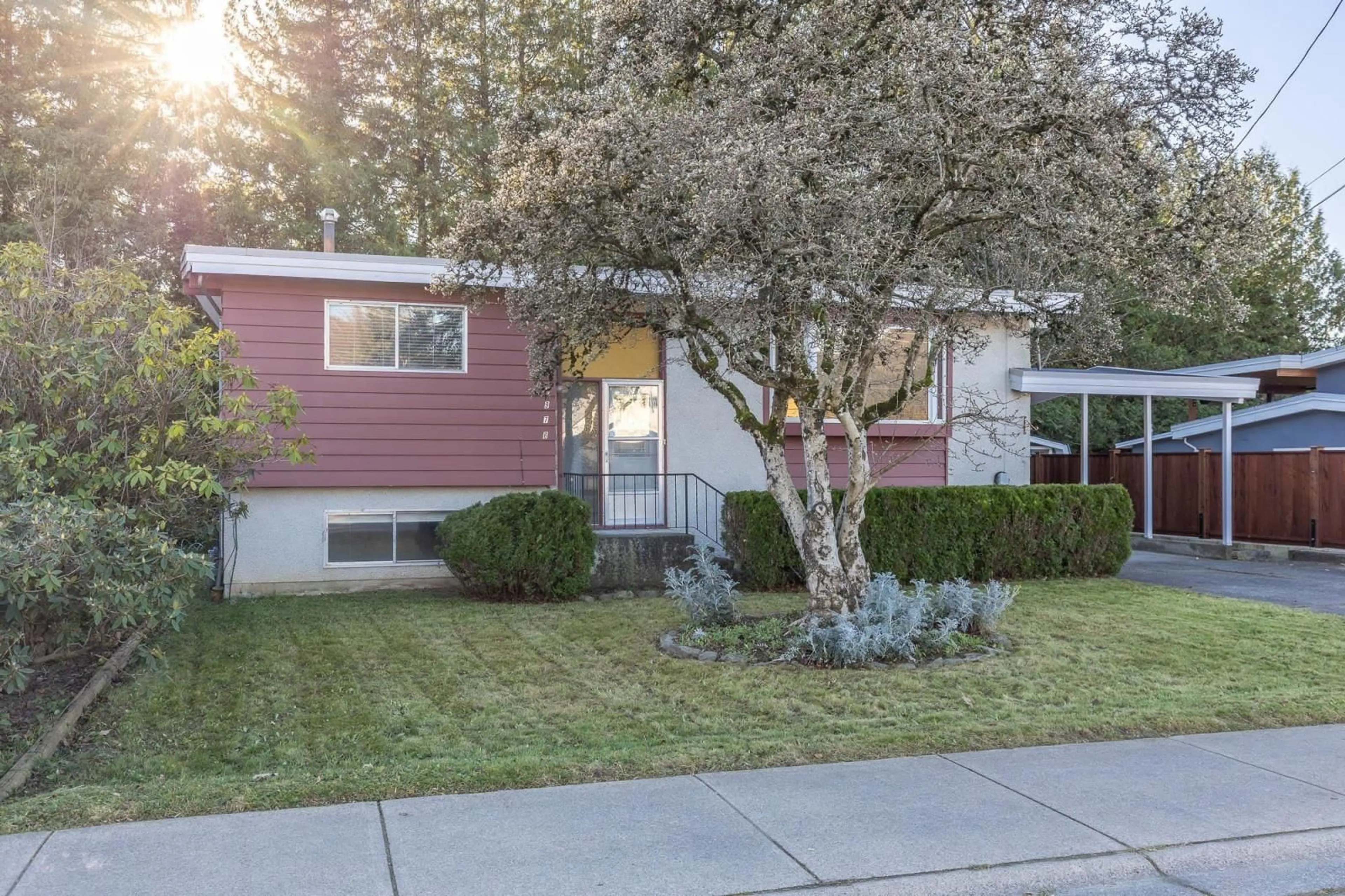 Home with vinyl exterior material, street for 6978 CHEAM AVENUE, Agassiz British Columbia V0M1A3