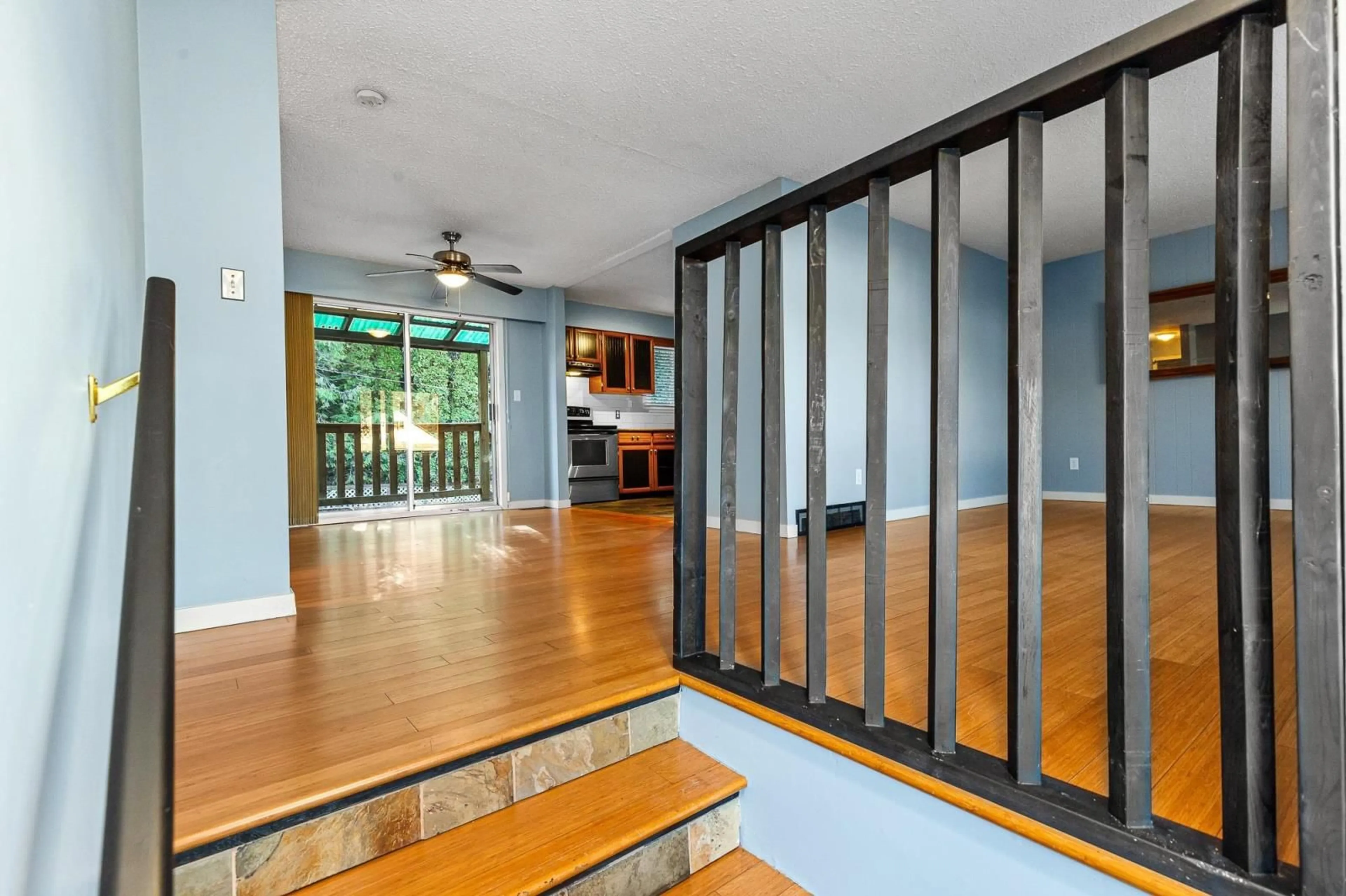 Indoor foyer for 6978 CHEAM AVENUE, Agassiz British Columbia V0M1A3