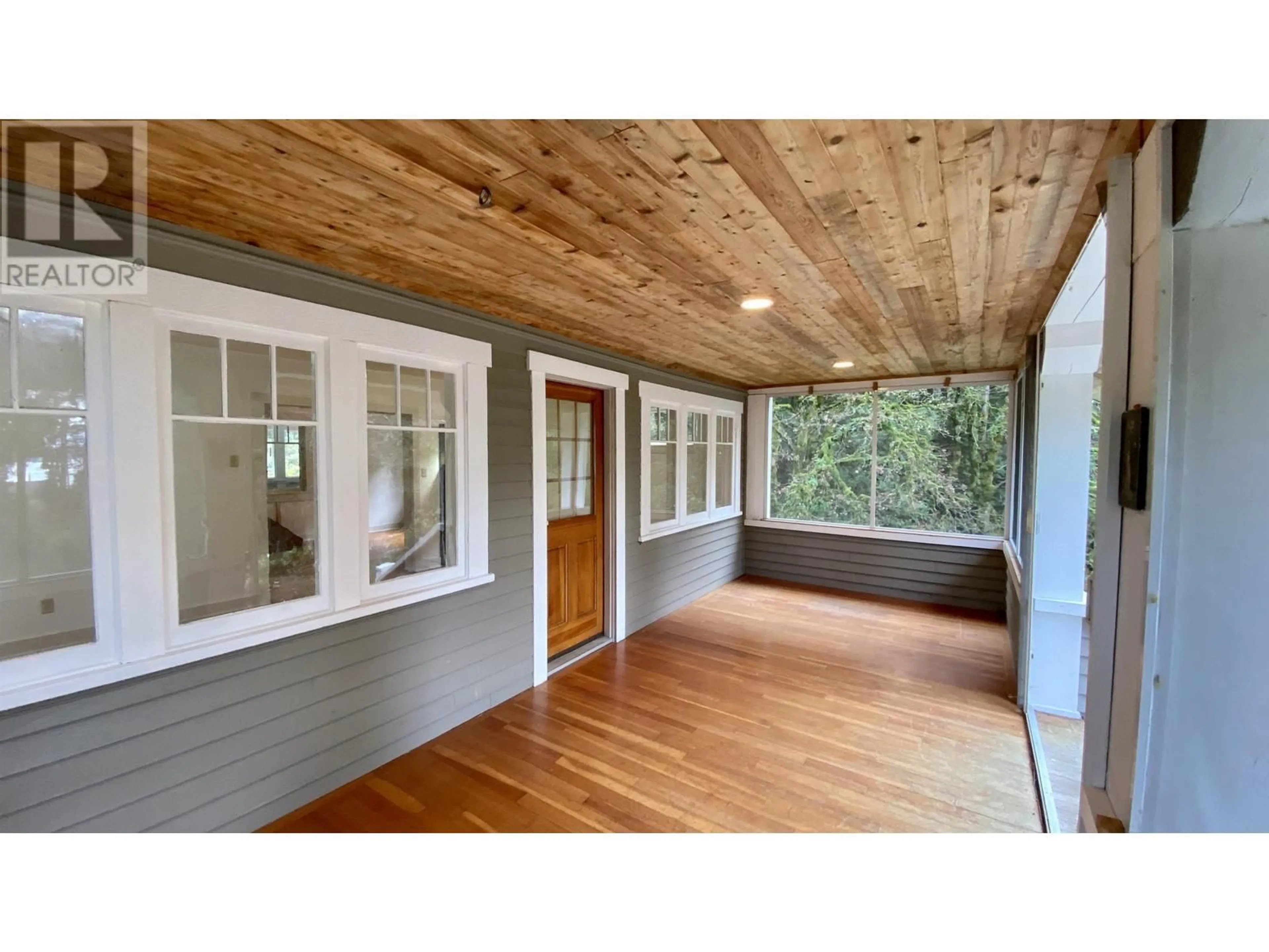 Indoor entryway for 1305 STALKER ROAD, Pender Island British Columbia V0N2M1