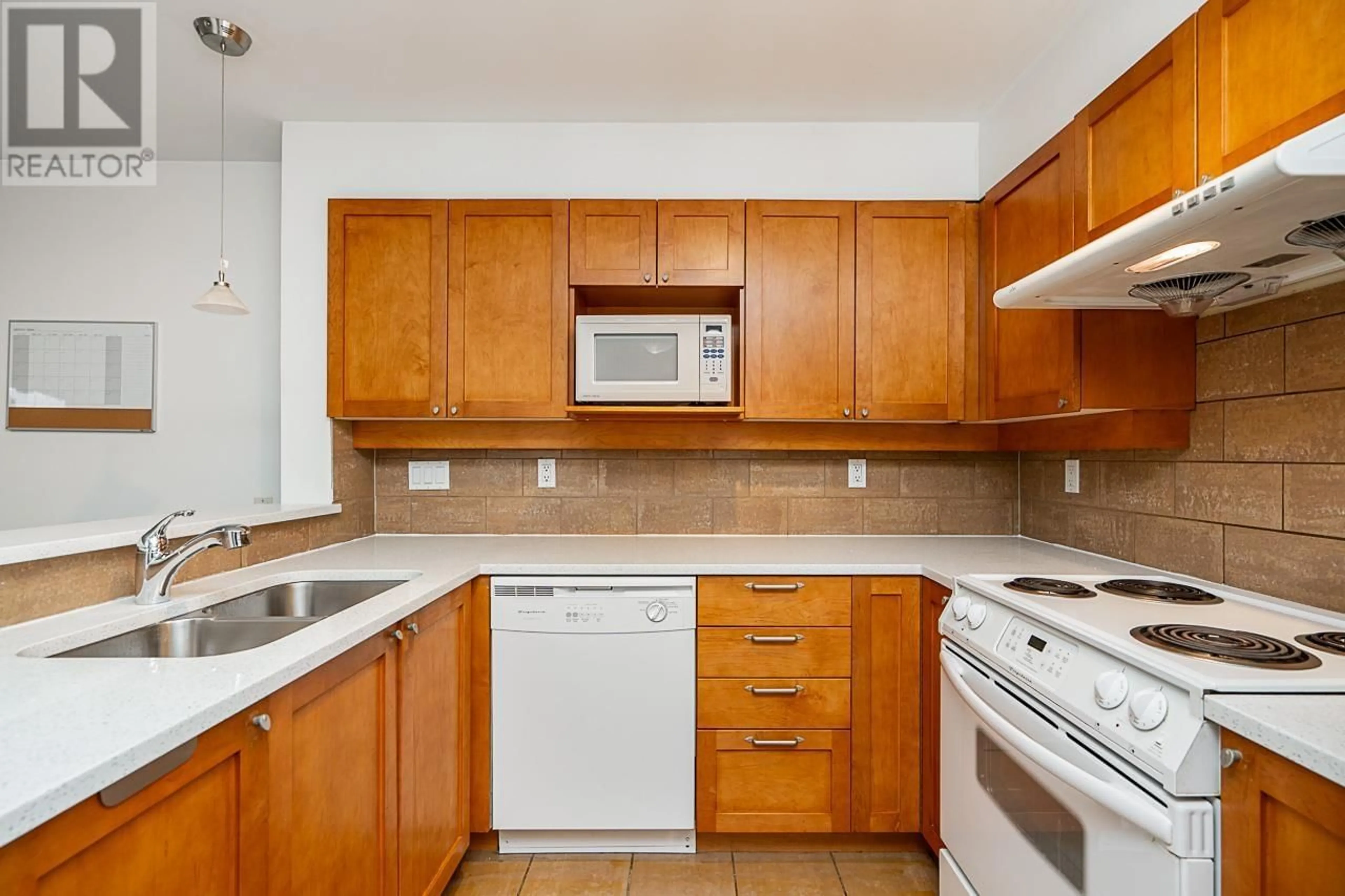 Standard kitchen, unknown for 306 3580 W 41ST AVENUE, Vancouver British Columbia V6N3E6