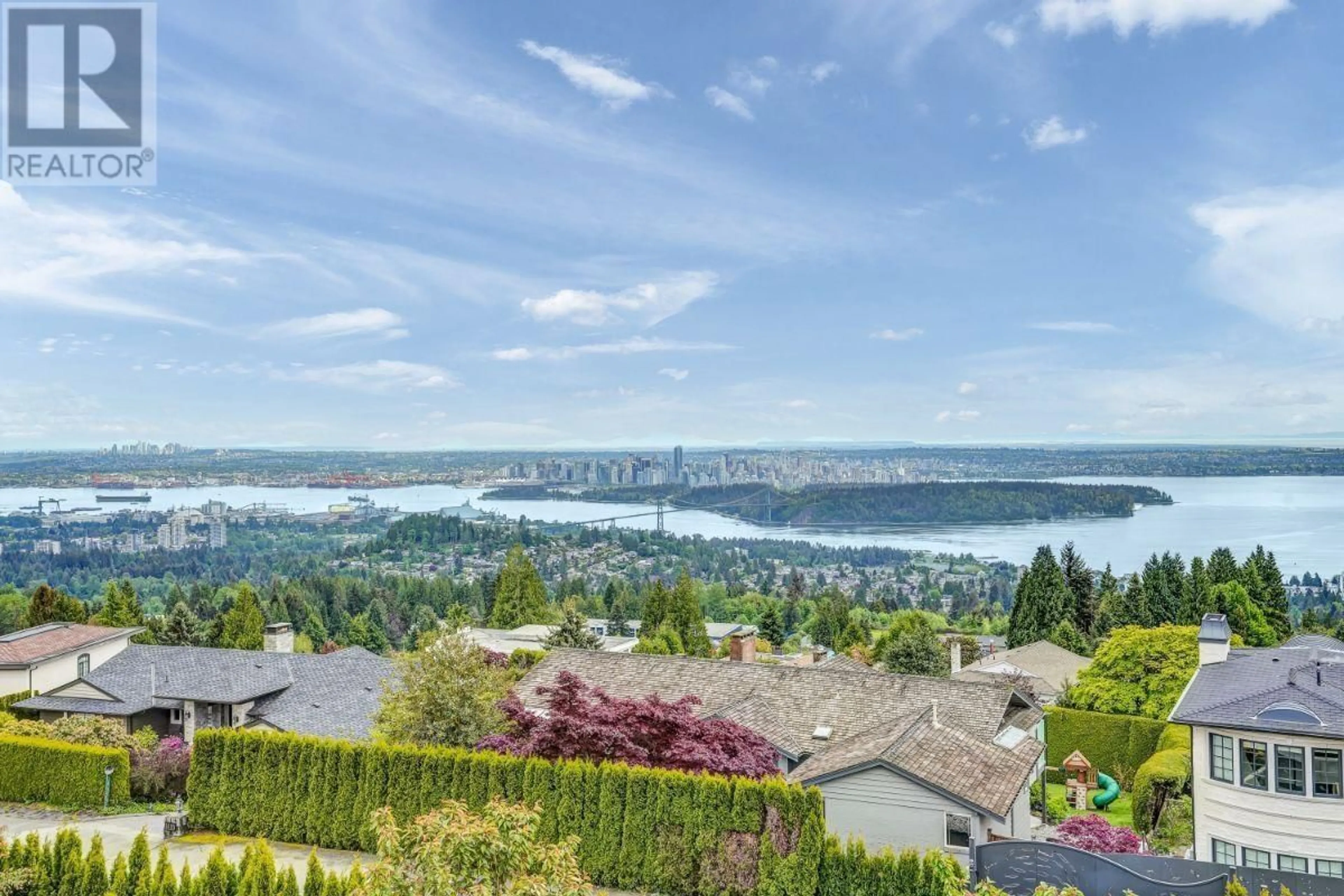 A pic from outside/outdoor area/front of a property/back of a property/a pic from drone, water/lake/river/ocean view for 1409 CHARTWELL DRIVE, West Vancouver British Columbia V7S2R7