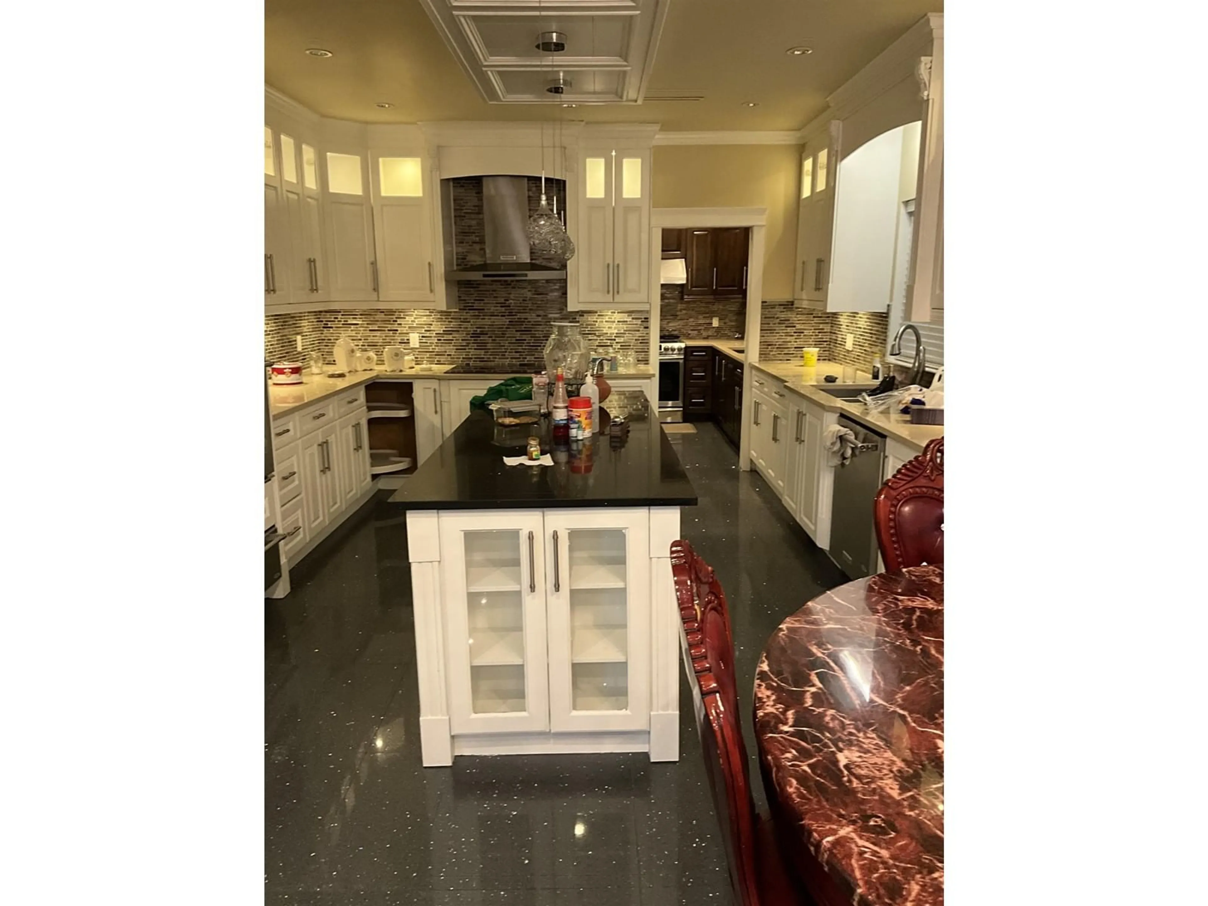 Contemporary kitchen, ceramic/tile floor for 8473 171, Surrey British Columbia V4N0B1