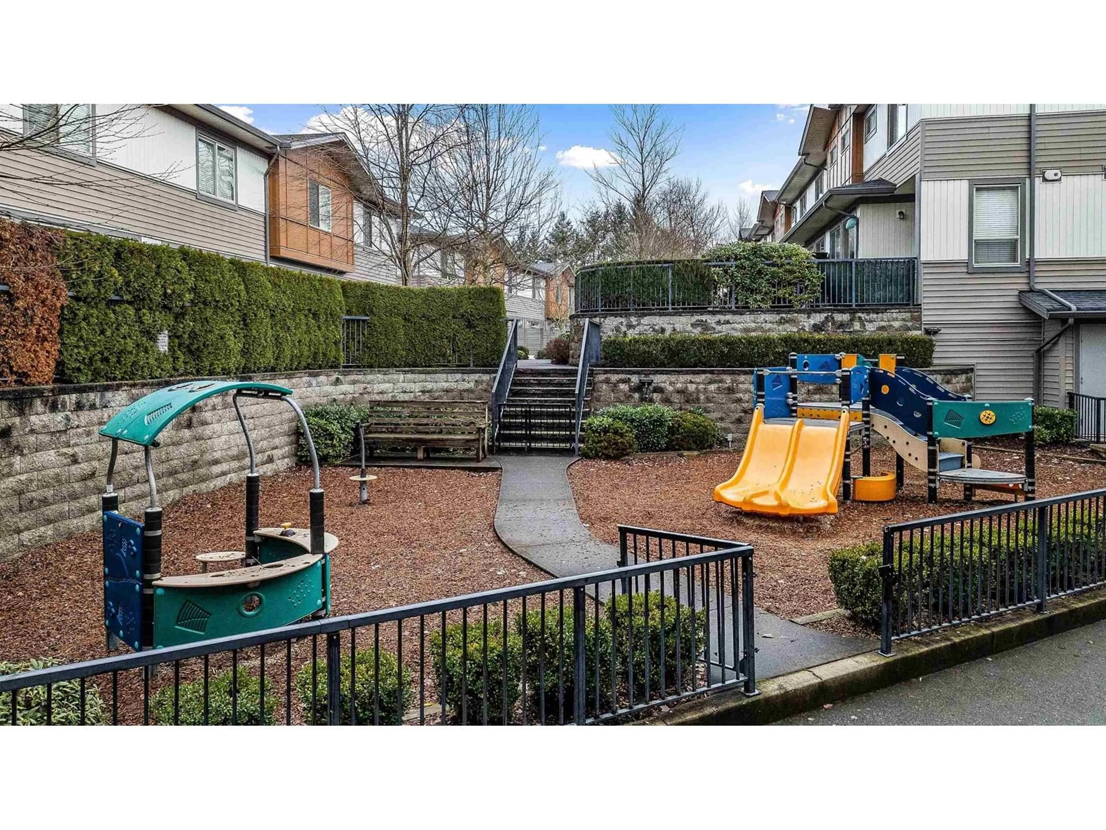 Patio, street for 26 34248 KING ROAD, Abbotsford British Columbia V2S0B1