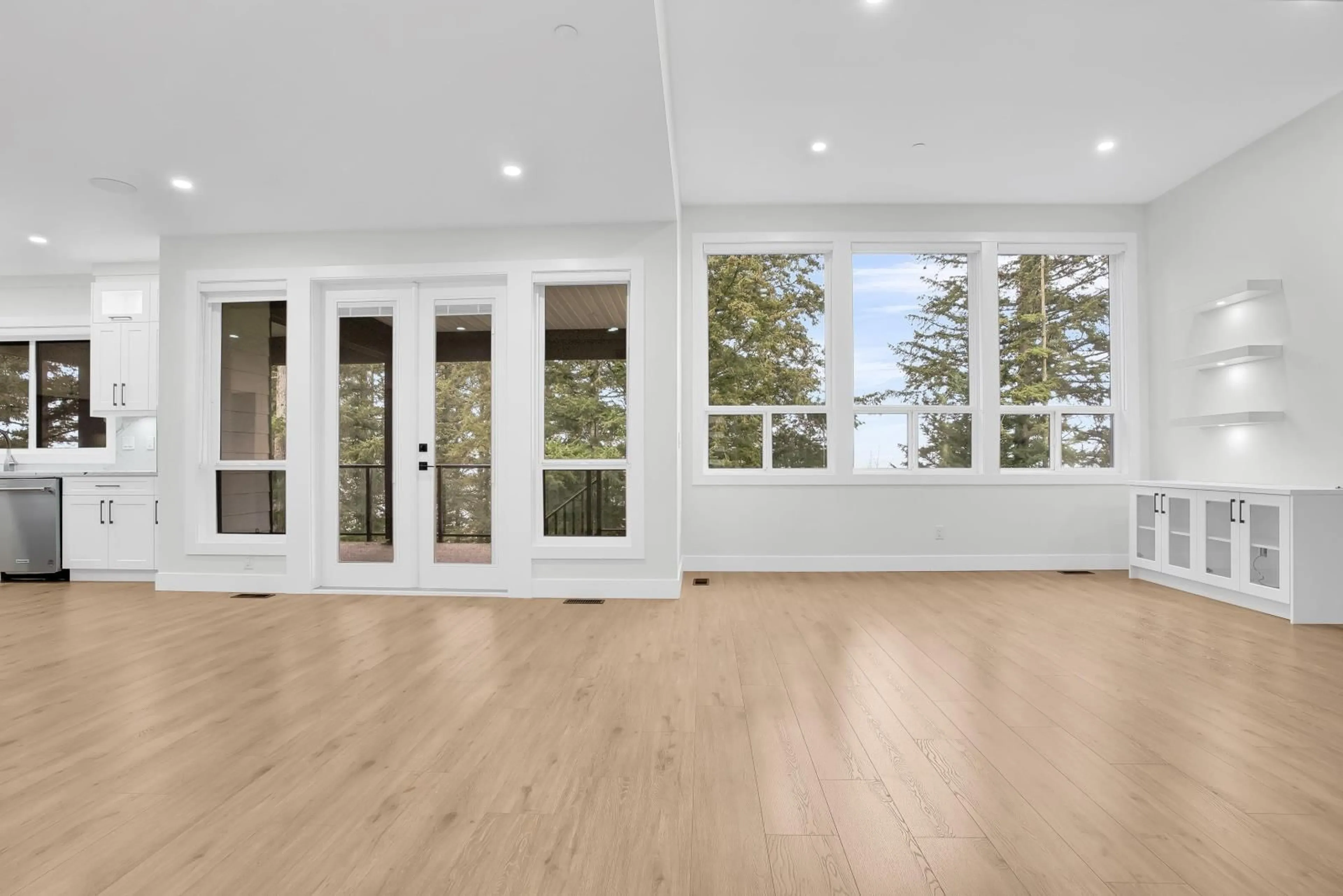 Indoor foyer for 5602 CRIMSON RIDGE, Chilliwack British Columbia V2R6H7