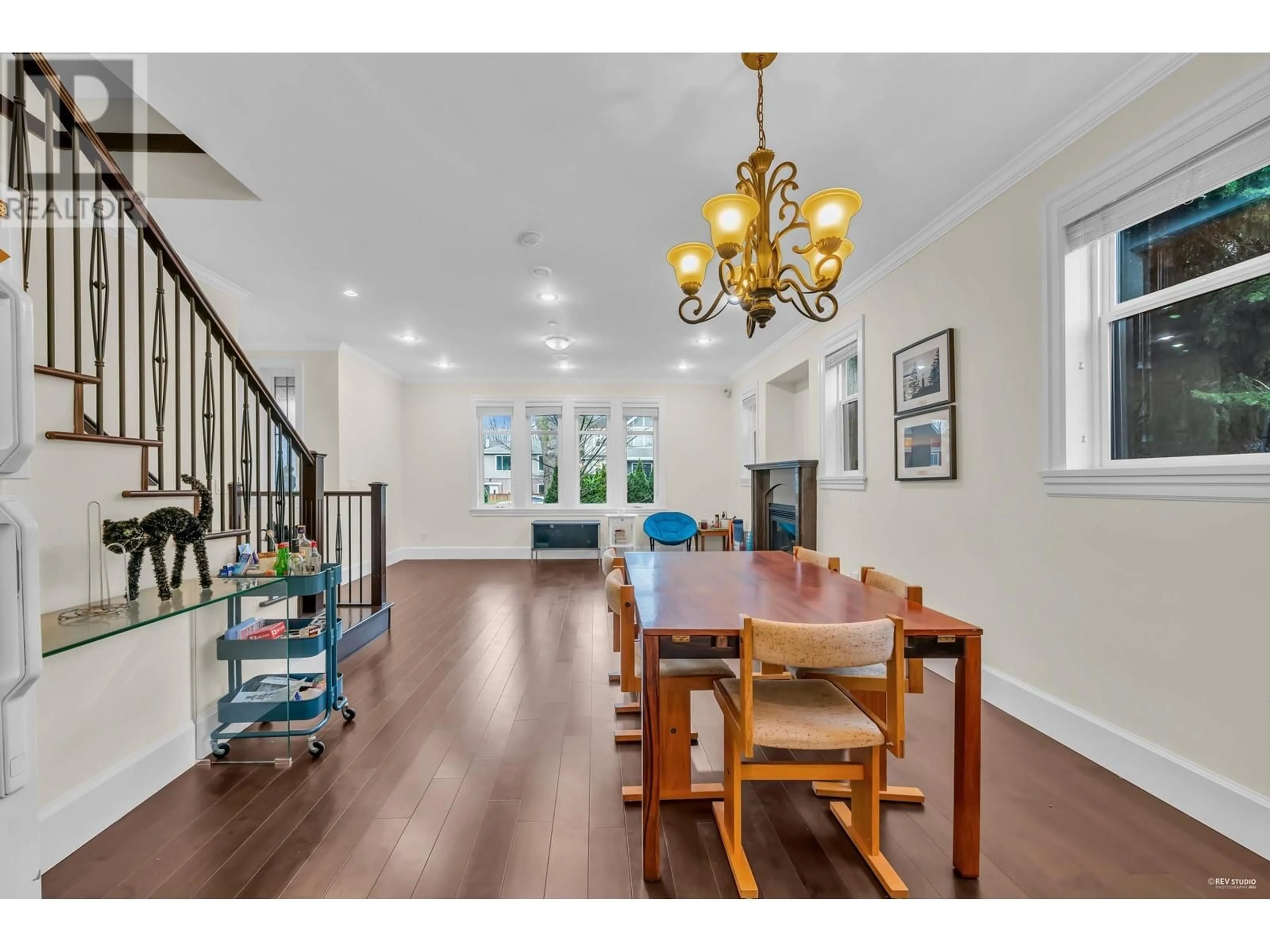 Dining room, wood/laminate floor for 3455 W 10TH AVENUE, Vancouver British Columbia V6R2E7