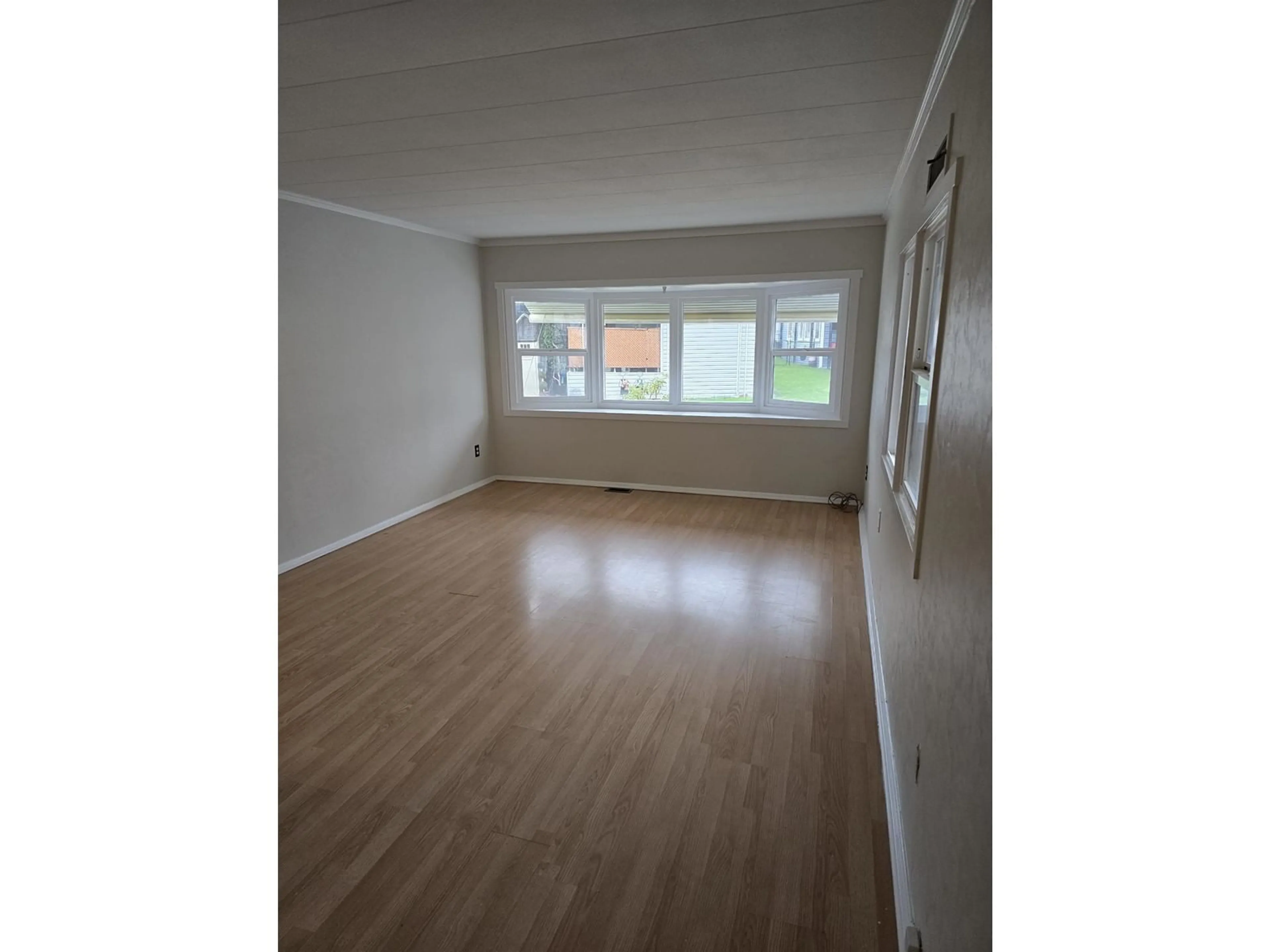 A pic of a room for 125 1840 160 STREET, Surrey British Columbia V4A4X4