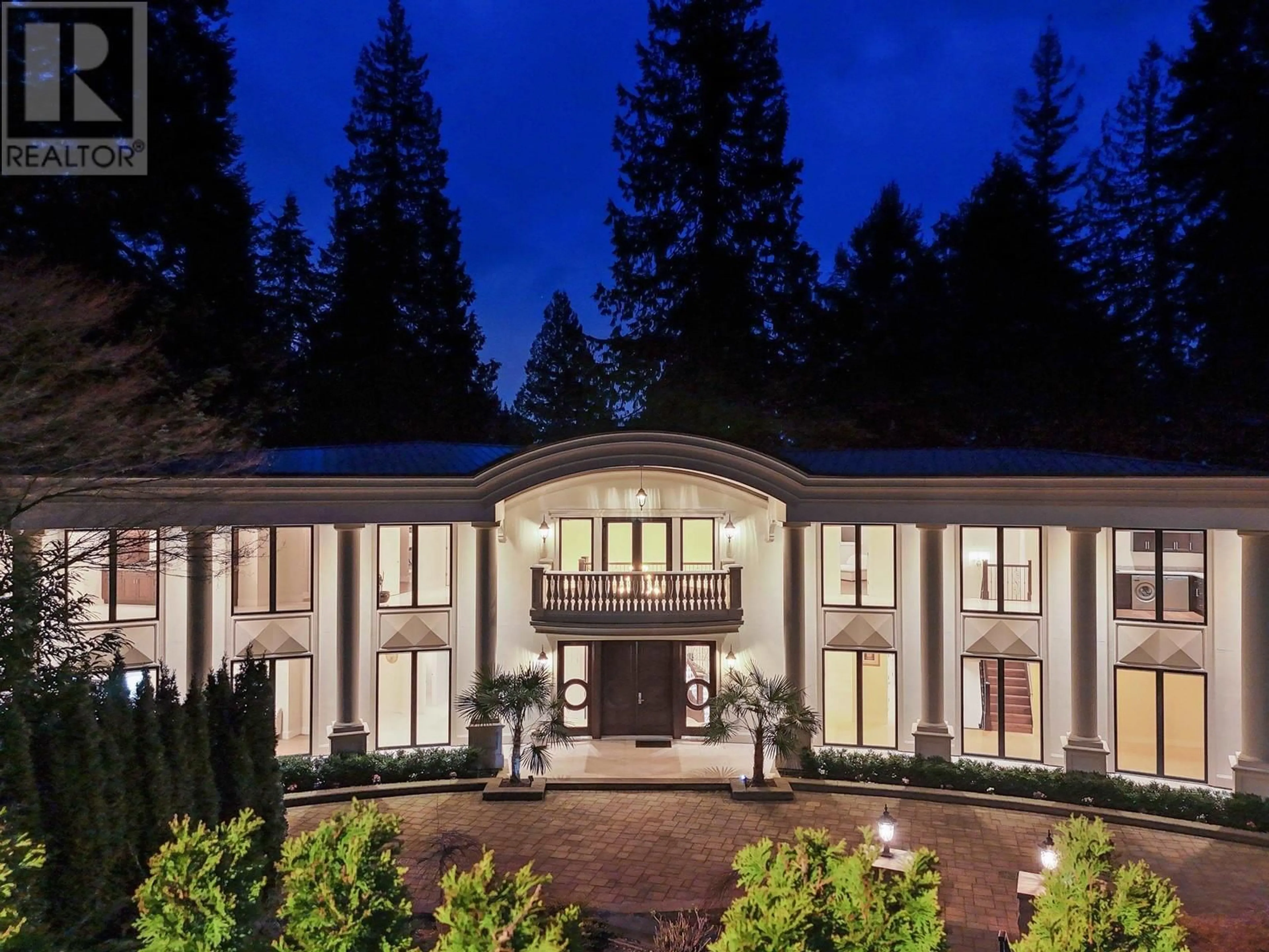 Indoor foyer for 1760 29TH STREET, West Vancouver British Columbia V7V4M8