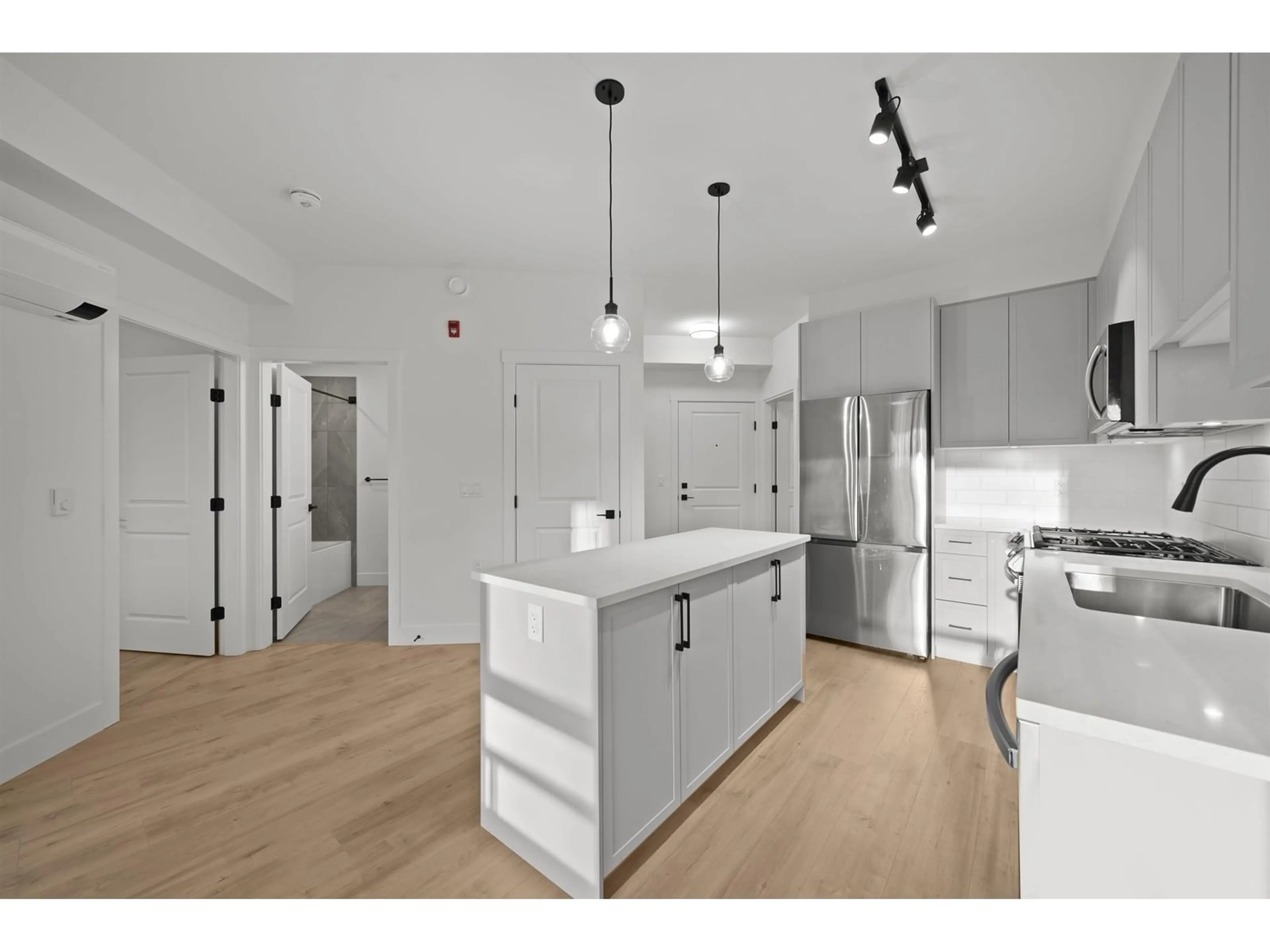 Open concept kitchen, unknown for 427 7506 199A STREET, Langley British Columbia V2Y3K9