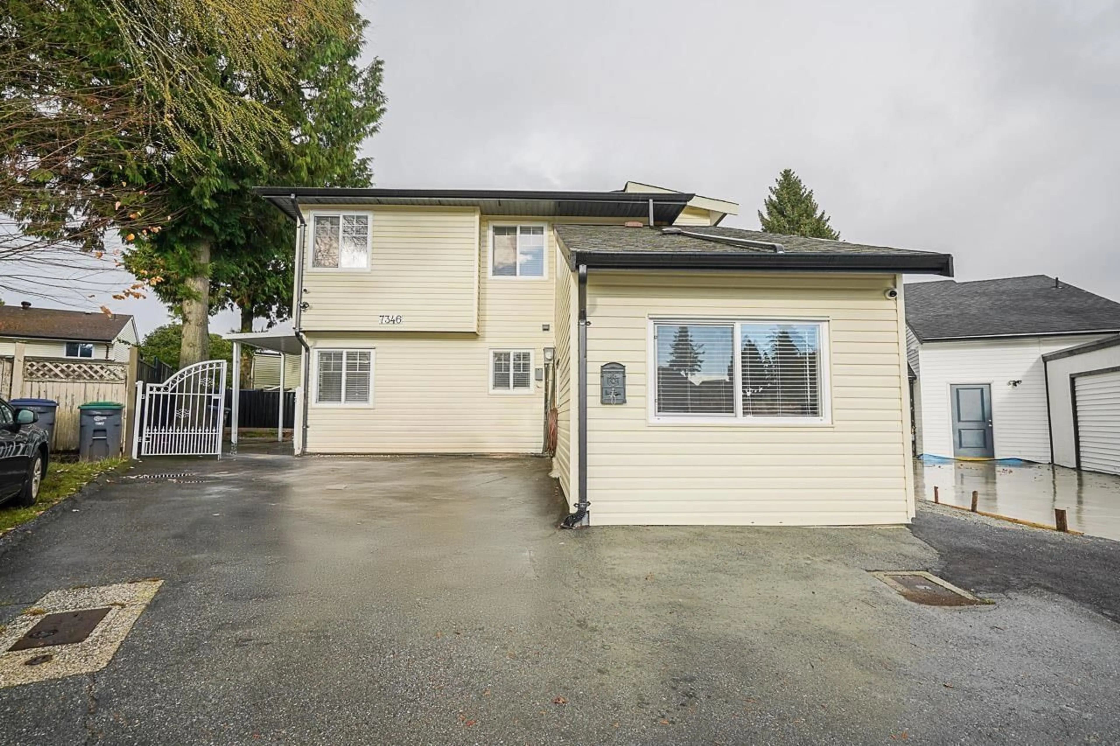 Unknown for 7346 129A STREET, Surrey British Columbia V3W7E7